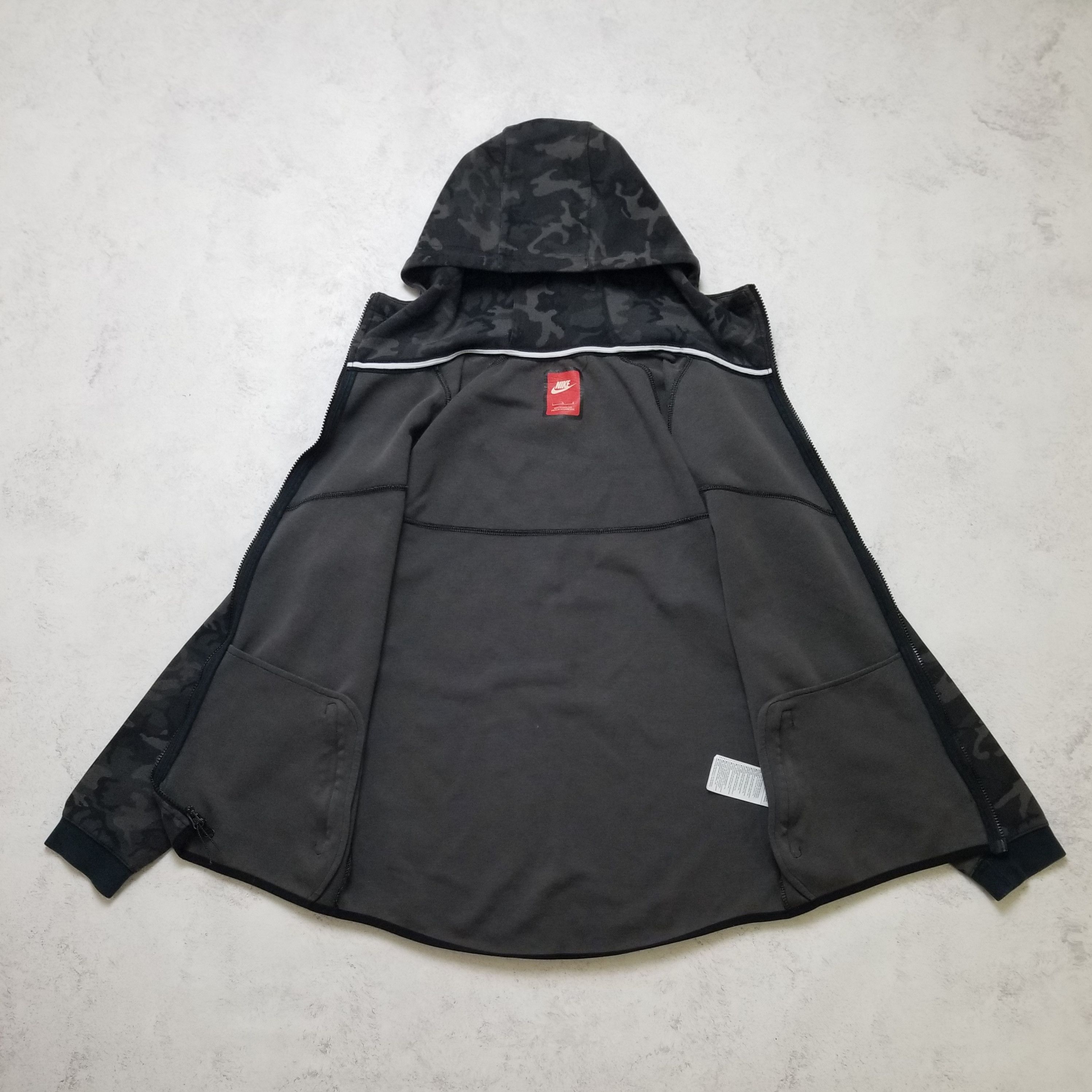 Nike Nike Tech Fleece Camo Windrunner Size US L / EU 52-54 / 3 - 2 Thumbnail