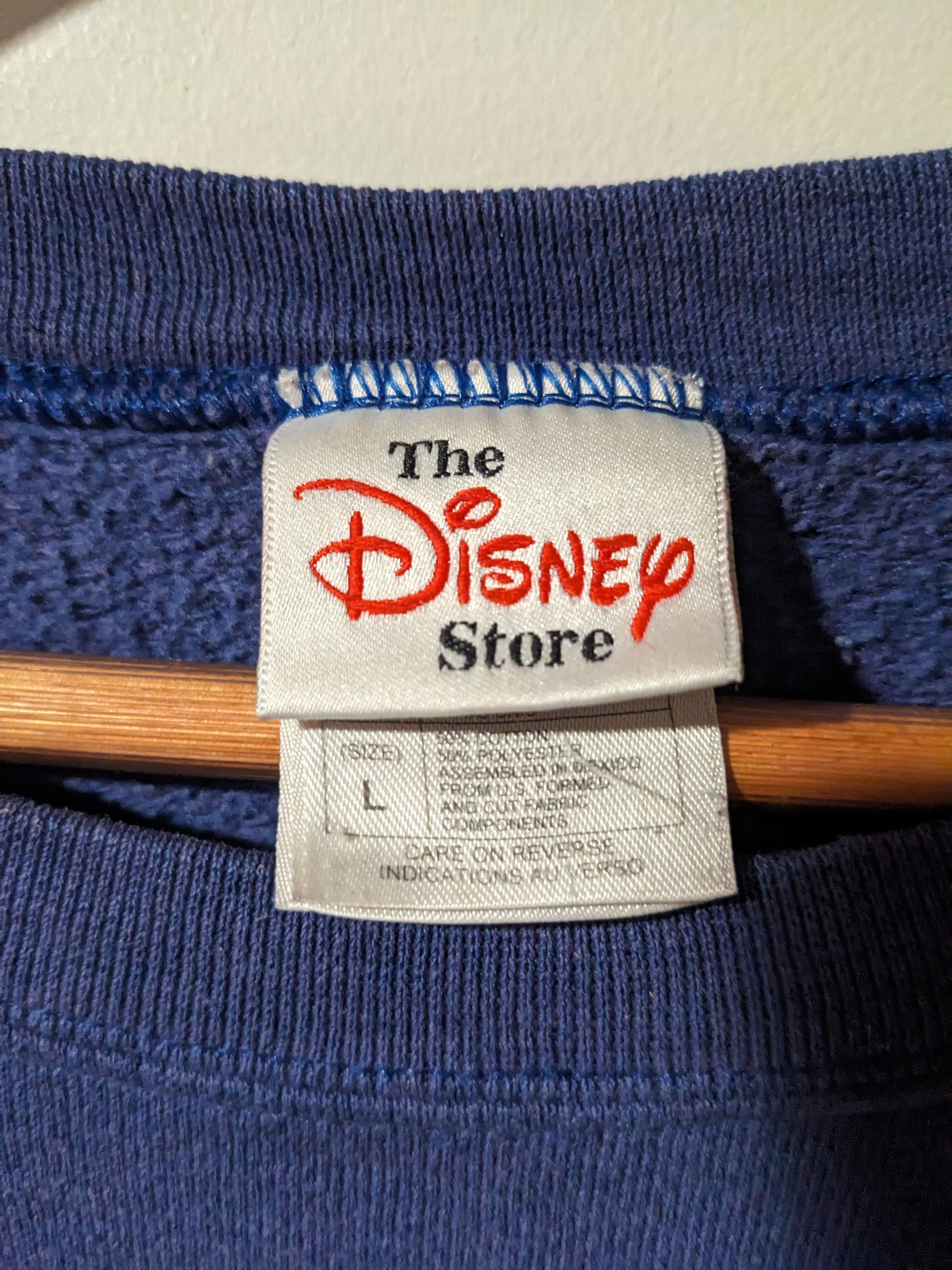 Disney × Vintage Vintage 90s Winnie the Pooh Disney Store Sweatshirt Size US L / EU 52-54 / 3 - 3 Thumbnail