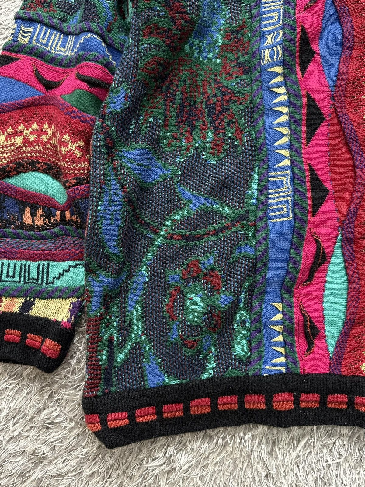 Coogi 💥SENSATIONAL💥 COOGI RARE PATTERN 3D COLOUR KNIT Size US M / EU 48-50 / 2 - 10 Thumbnail