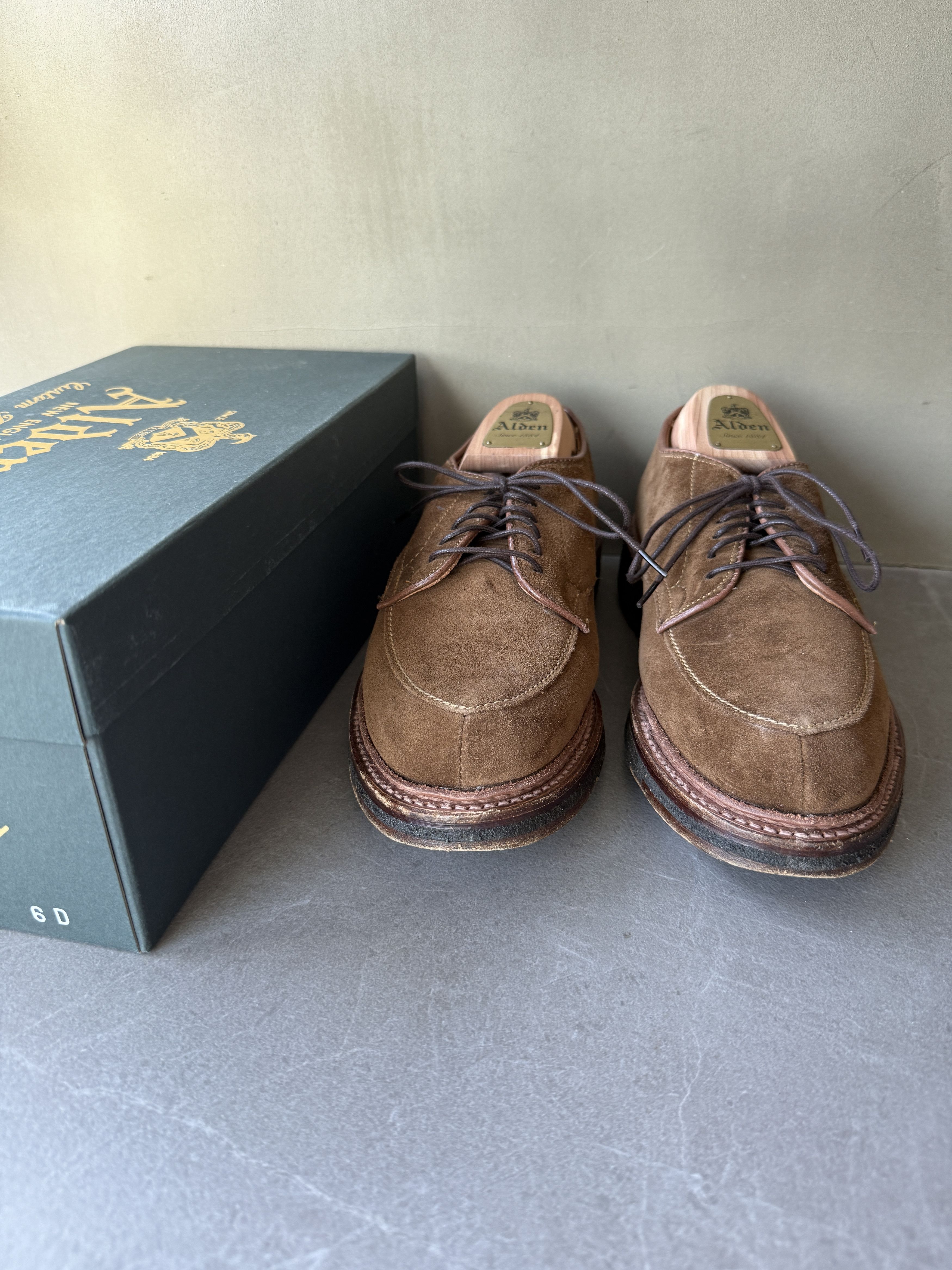 Alden Alden USA MTO Snuff Suede V Top Crepe Sole Shoes Barrie Last Size US 6 / EU 39 - 9 Thumbnail