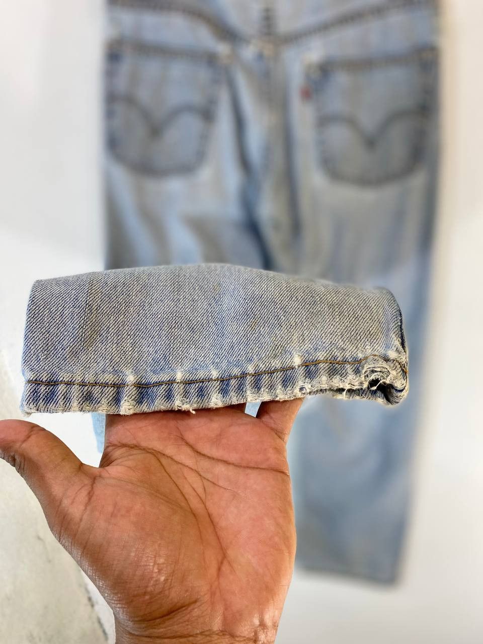 Levi's vintage levis 505 lightwash regular fit distressed denim Size US 32 / EU 48 - 6 Thumbnail
