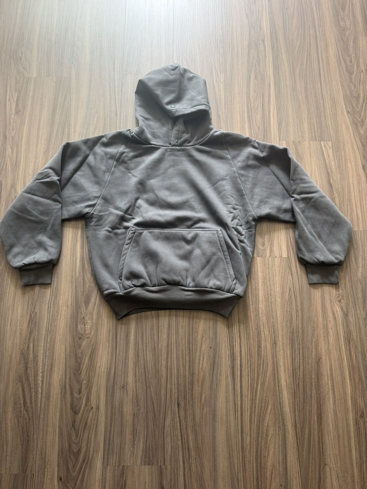 Balenciaga × Gap × Kanye West Yeezy Gap Logo Shrunken Dark Grey 