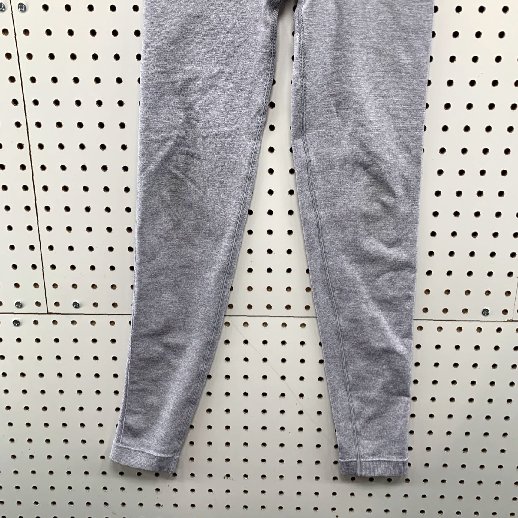 Gymshark Gymshark Leggings Womens Small Gray Yoga Active Run 24x26 Shirt Pants Regular Inseam 26 in Color Gray Womens Size 28" / US 6 / IT 42 - 6 Thumbnail