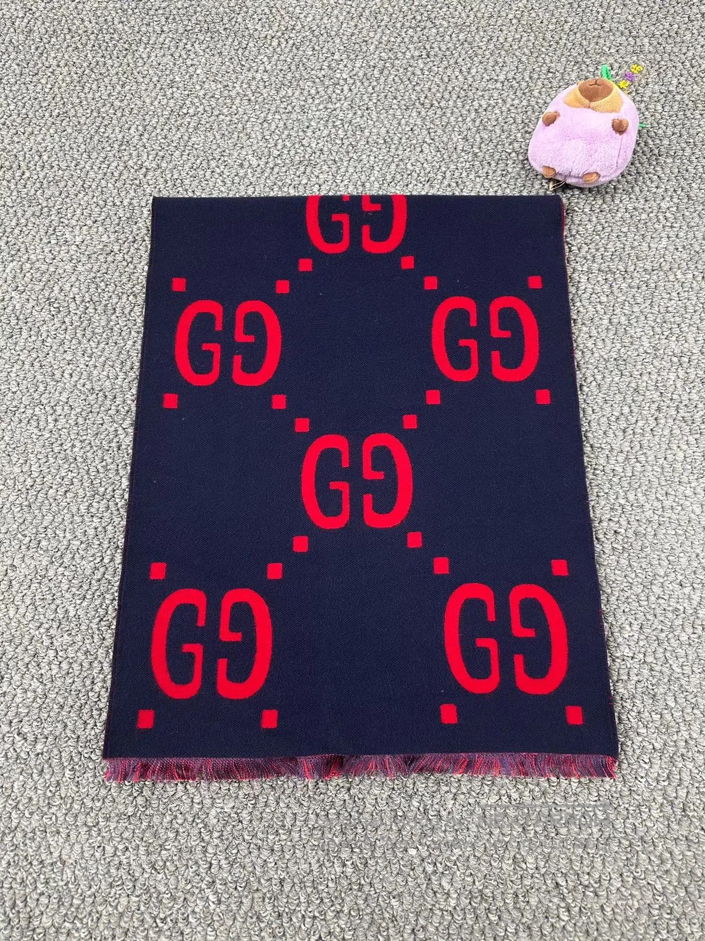 Gucci Guicci Red and blue color block old flower print double-si Size ONE SIZE - 3 Thumbnail