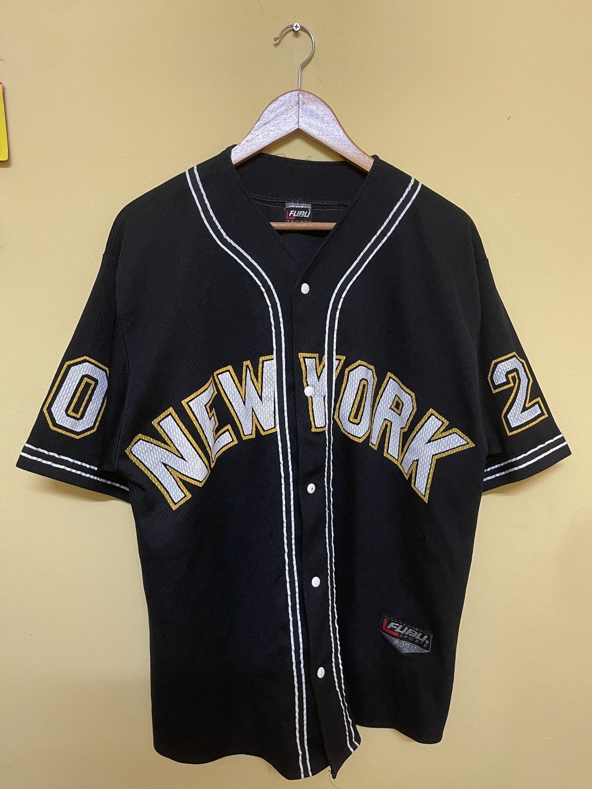 Fubu Vintage 90s🔥FUBU SPORT NEW YORK🔥Button Up Baseball Jersey Size US L / EU 52-54 / 3 - 1 Thumbnail