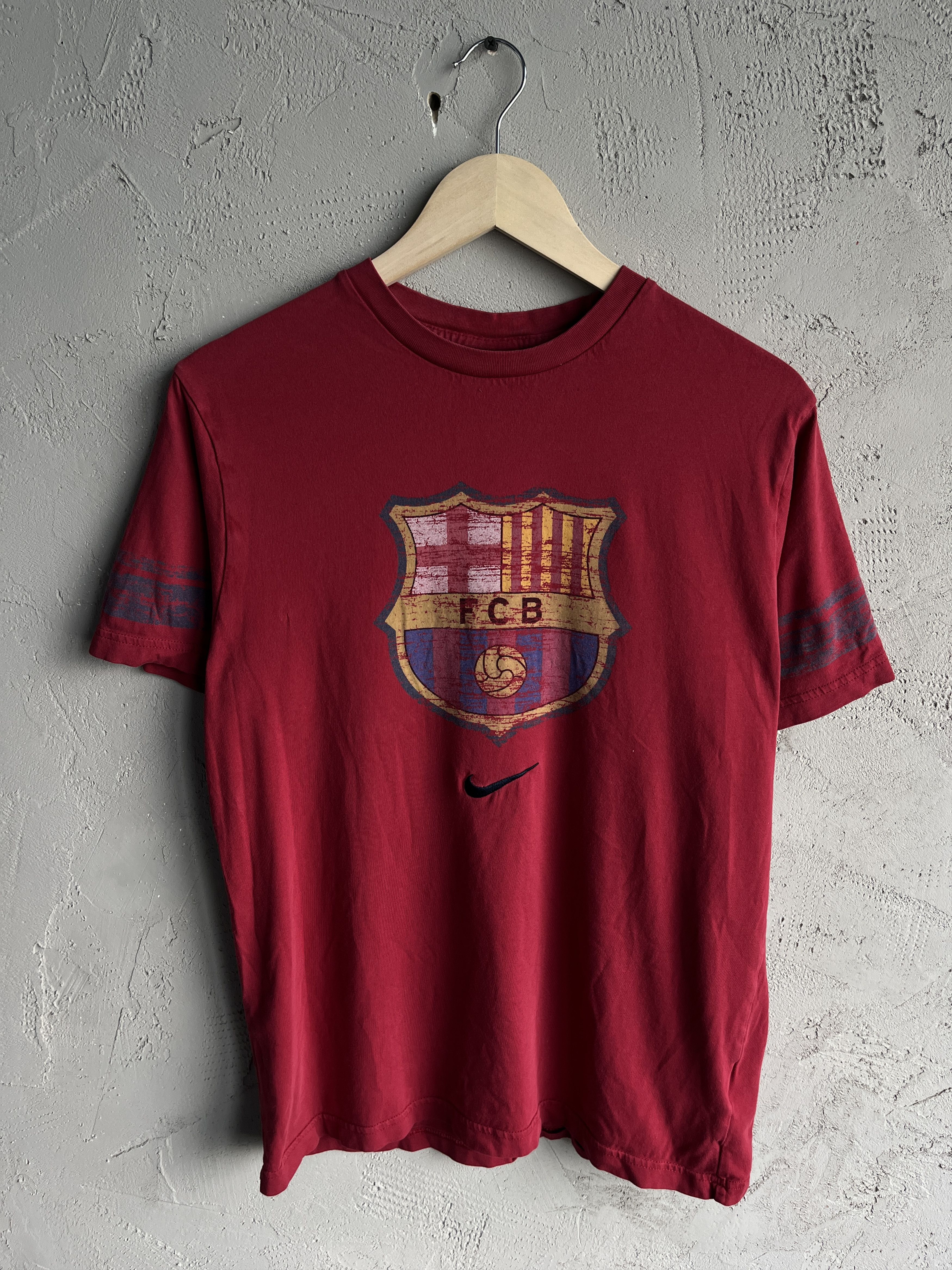 Other Nike Vintage Barcelona T-Shirt Soccer Jersey Football L Size US L / EU 52-54 / 3 - 1 Thumbnail