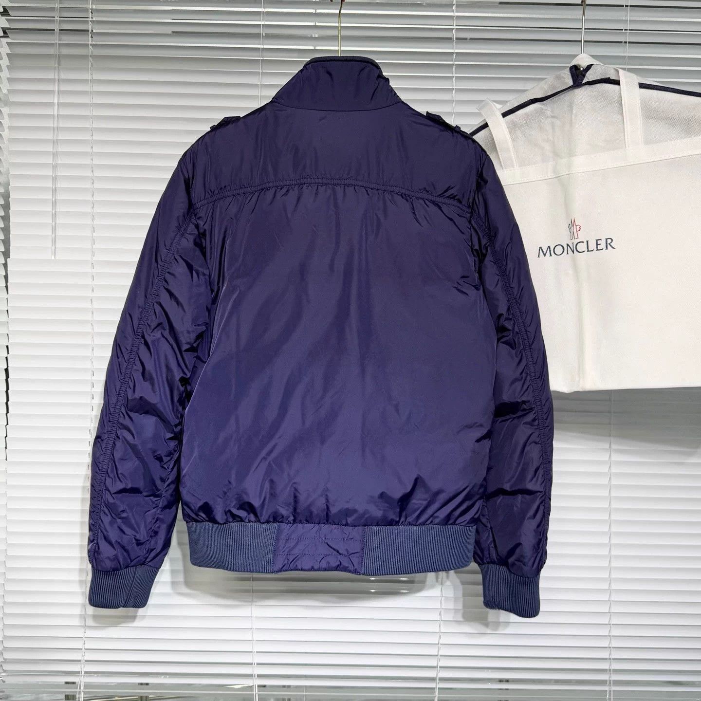 Moncler Moncler purple down jacket 4 logo multi-pocket 99 new Size US XL / EU 56 / 4 - 2 Thumbnail