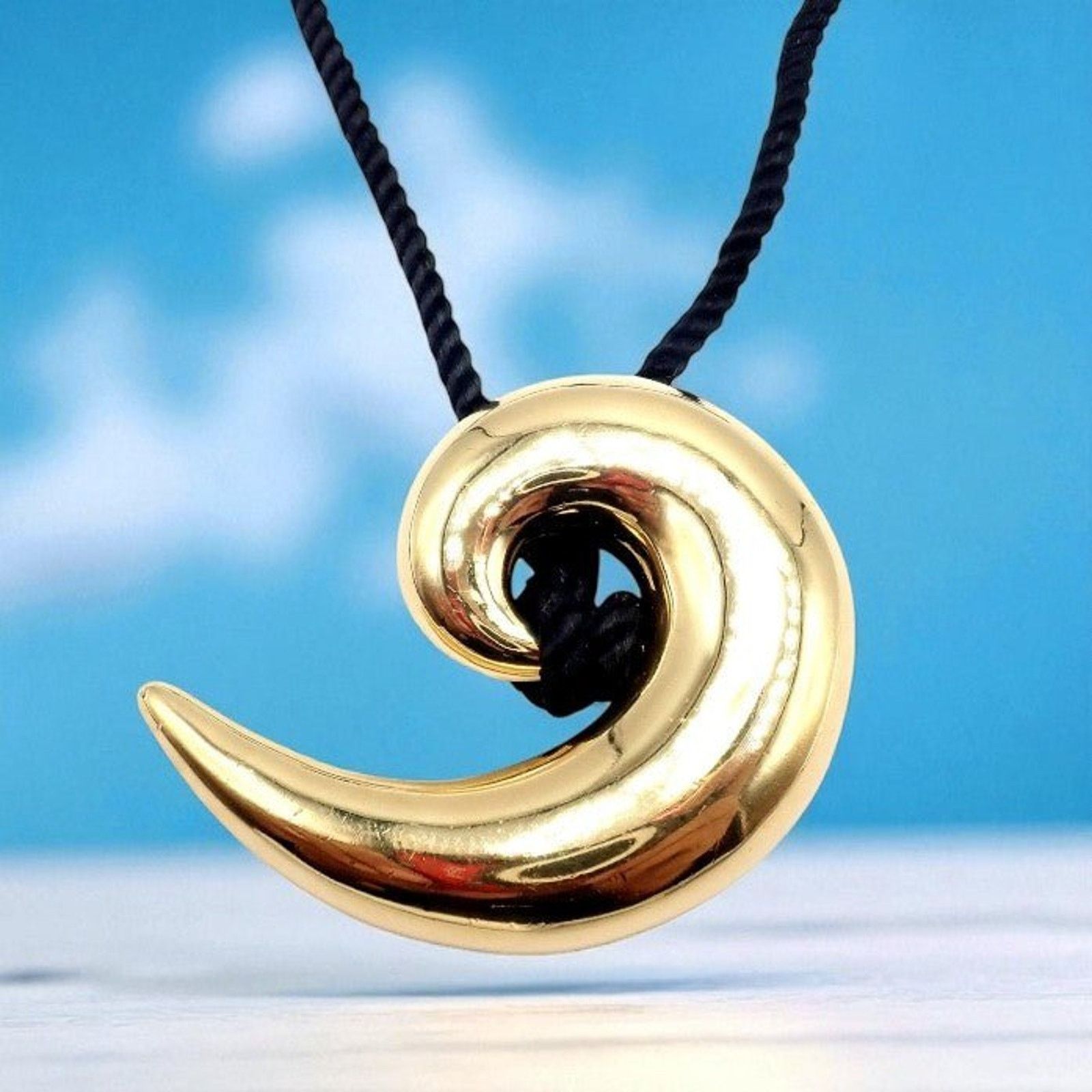 Tiffany & Co. Tiffany & Co 18k Gold Cummings Spiral Nautilus Necklace Size ONE SIZE - 2 Thumbnail