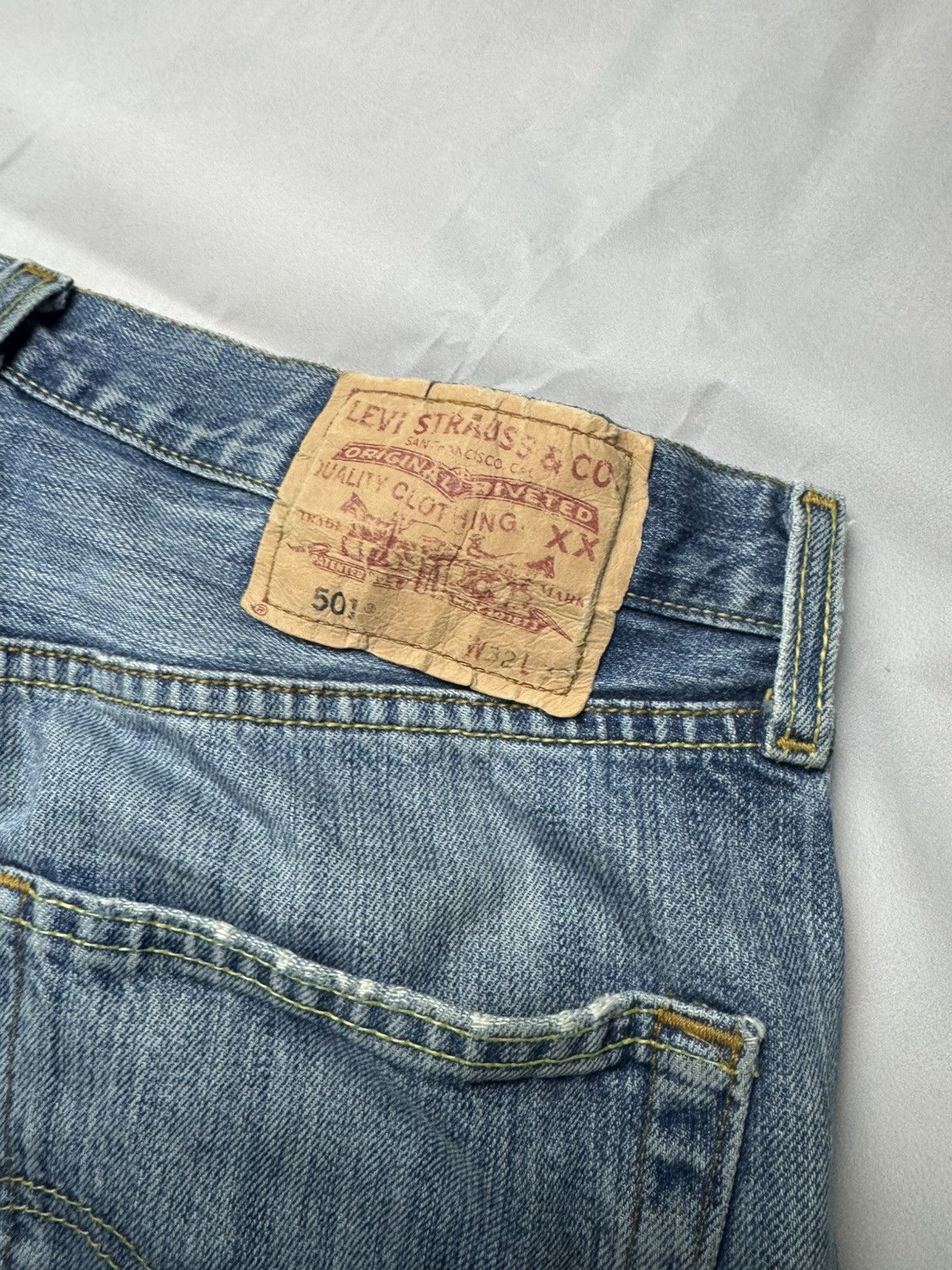 Carhartt × Levi's × Vintage Levi’s 501 Original Fit | W32 L32 | Size US 32 / EU 48 - 3 Thumbnail