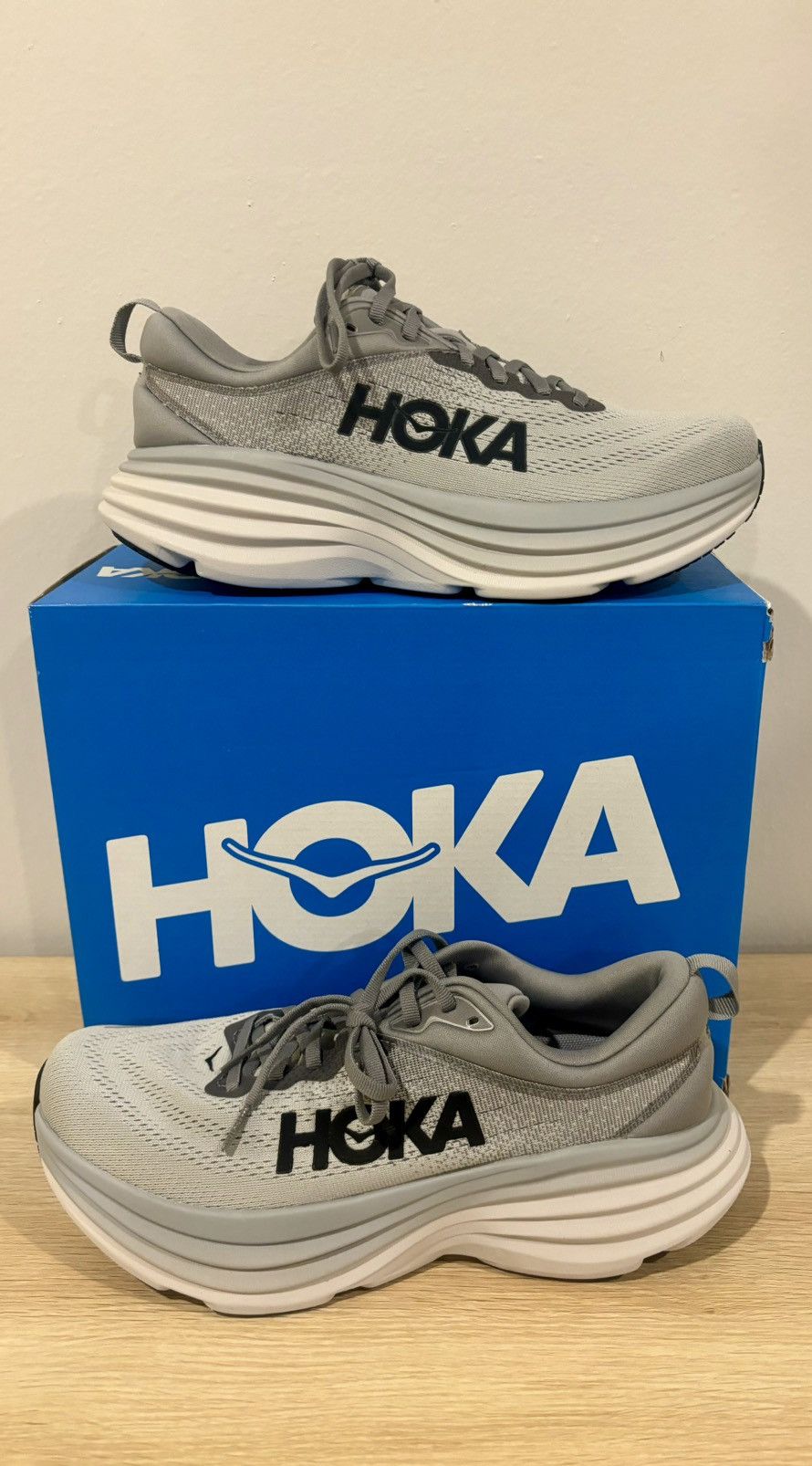 Hoka Hoka One Bondi 8 “Sharkskin Habor Mist” Size US 8.5 / EU 41-42 - 1 Thumbnail