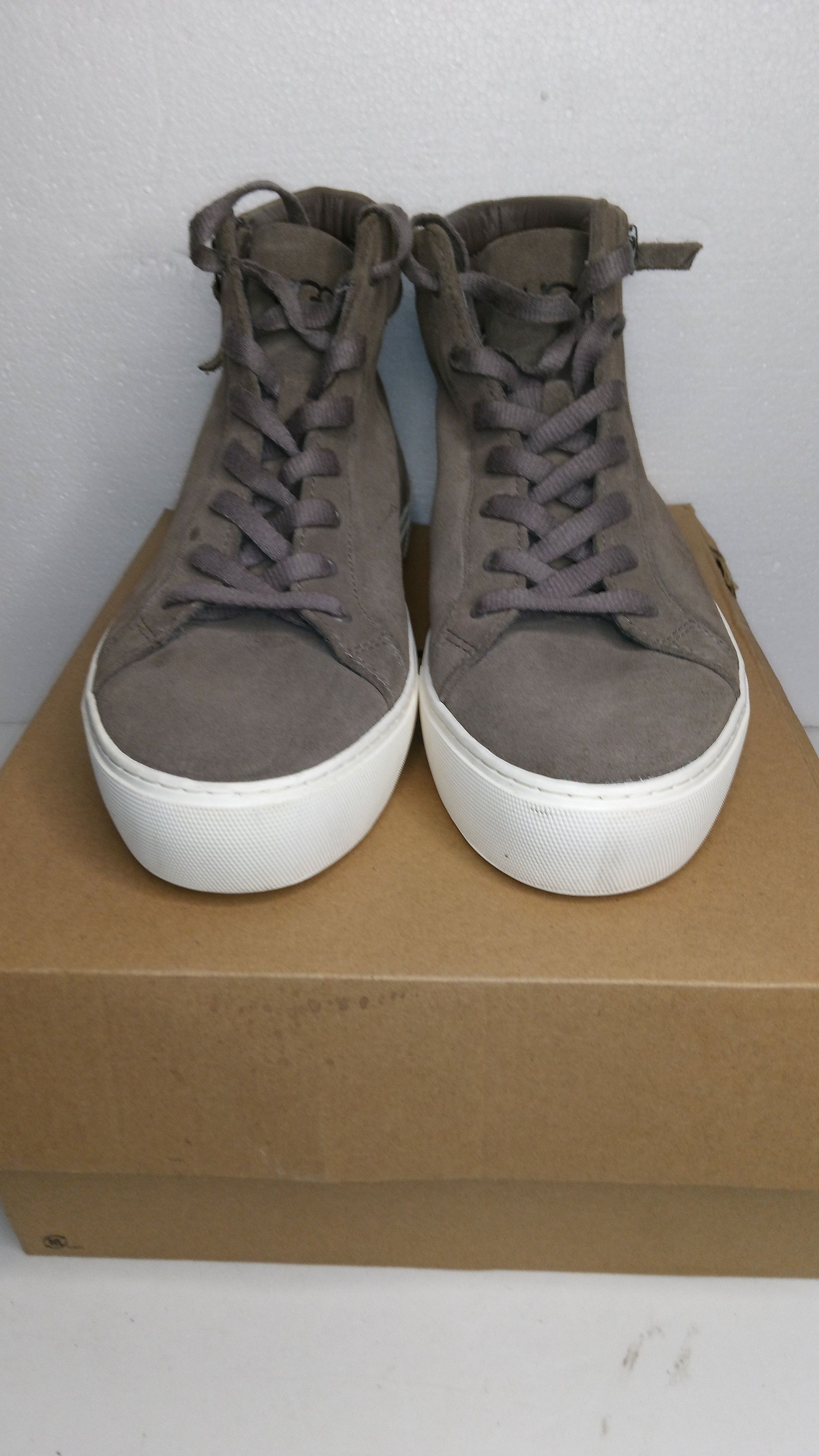 Ugg UGG Australia Olli Suede Leather Gray High Top Sneaker Size US 9.5 / IT 39.5 - 9 Thumbnail