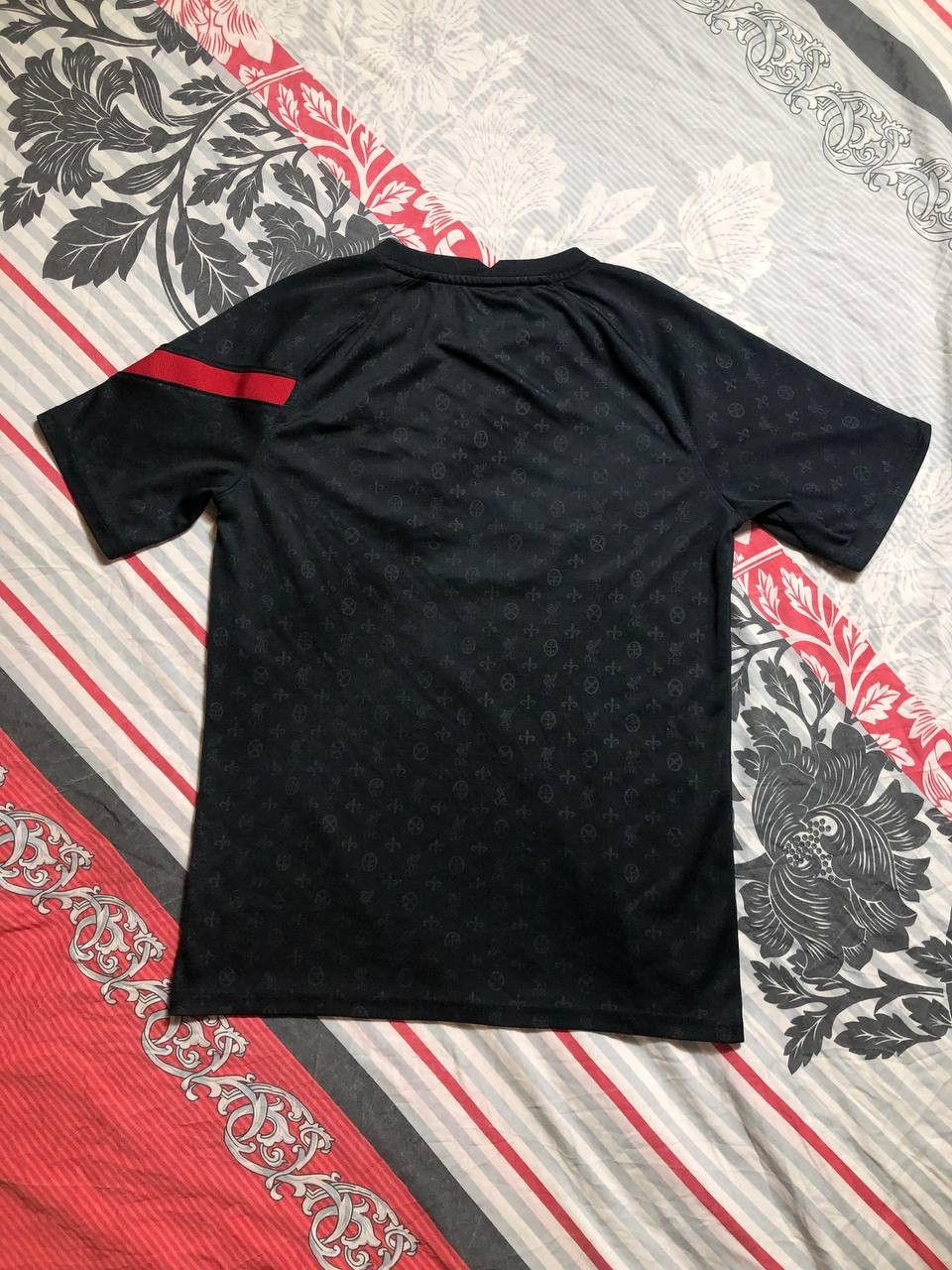 Nike × Vintage 90s Nike Central Swoosh Vintage Y2K Oversized Retro T-Shirt Size US S / EU 44-46 / 1 - 4 Thumbnail
