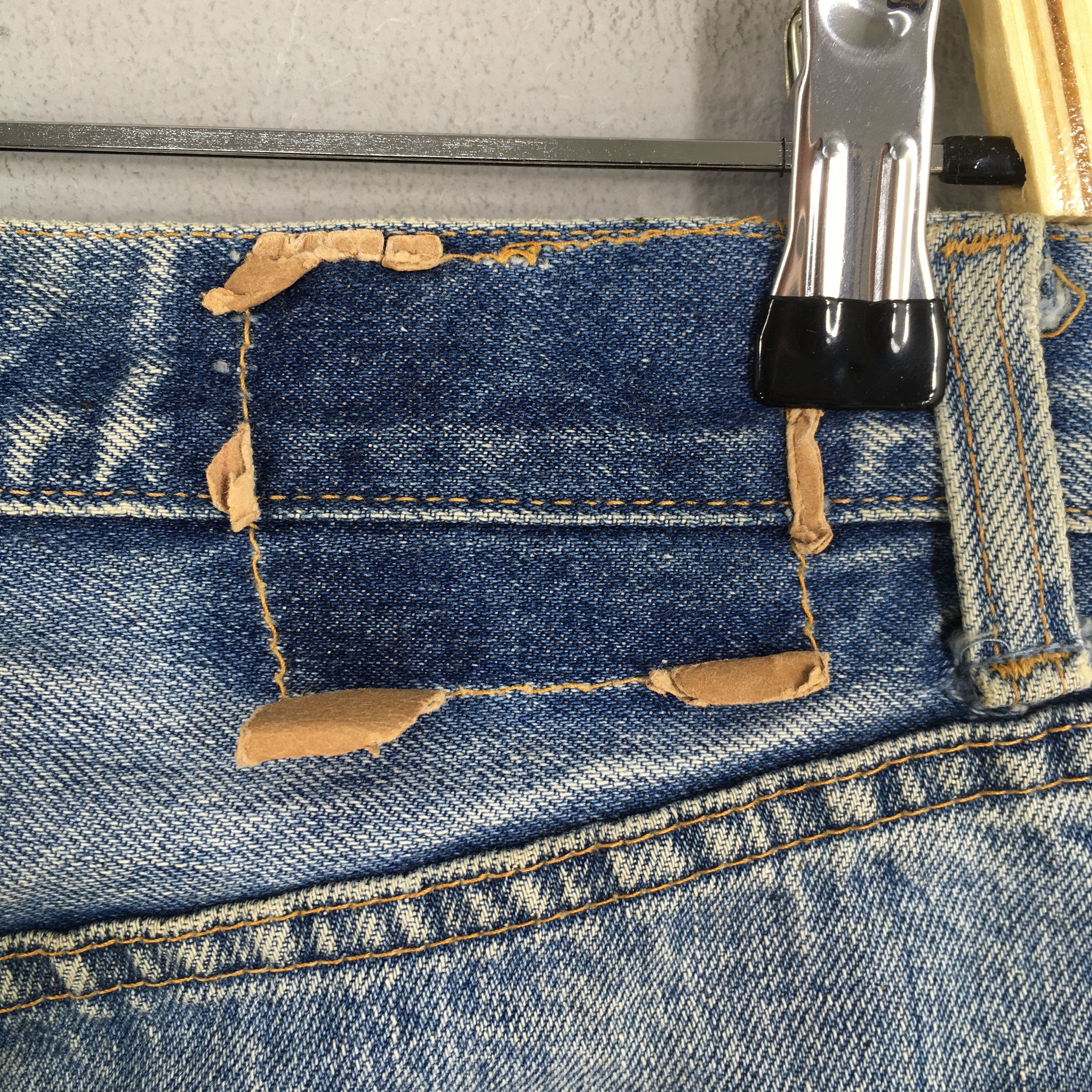 Levi's Size 28x28 Vintage 90s Levi's 501 Faded Blue Jeans S1452 Size US 28 / EU 44 - 11 Thumbnail