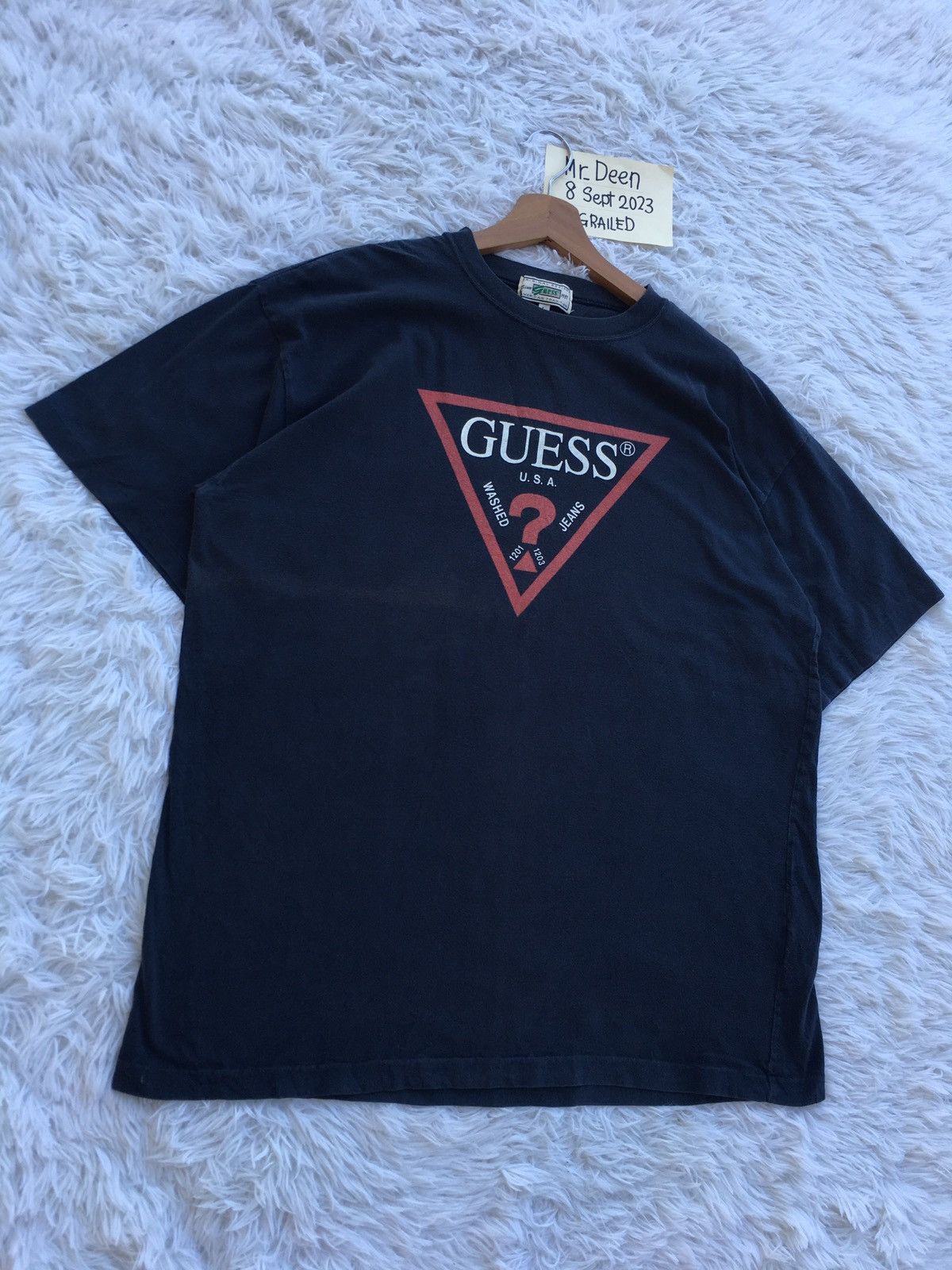 Guess Rare Vintage 90s Guess Big Logo Tshirt Size US L / EU 52-54 / 3 - 2 Thumbnail