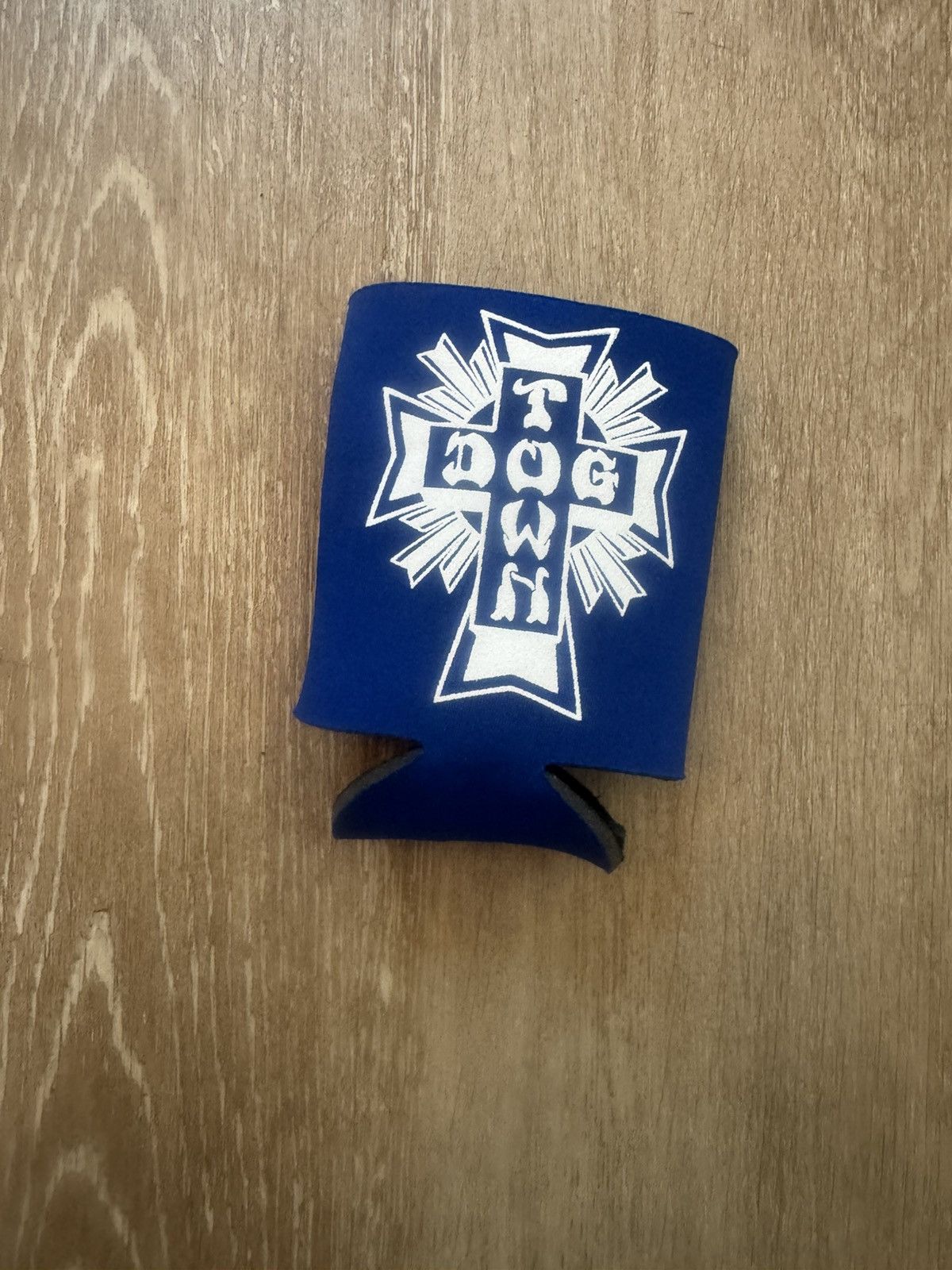 Dogtown × Vintage Dogtown Graffiti Tag Cross Beer Coozie in Blue New Size ONE SIZE - 2 Thumbnail