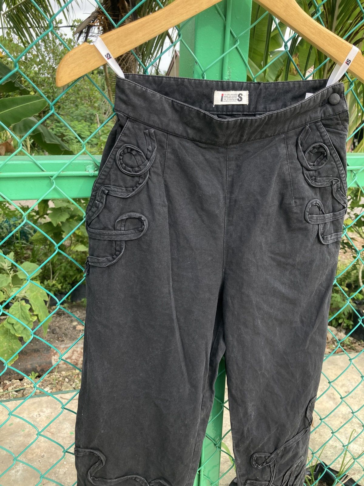 Issey Miyake 80's Issey Miyake Black Appliqué Avant-Garde Pants Size 25" / US 0 / IT 36 - 15 Thumbnail