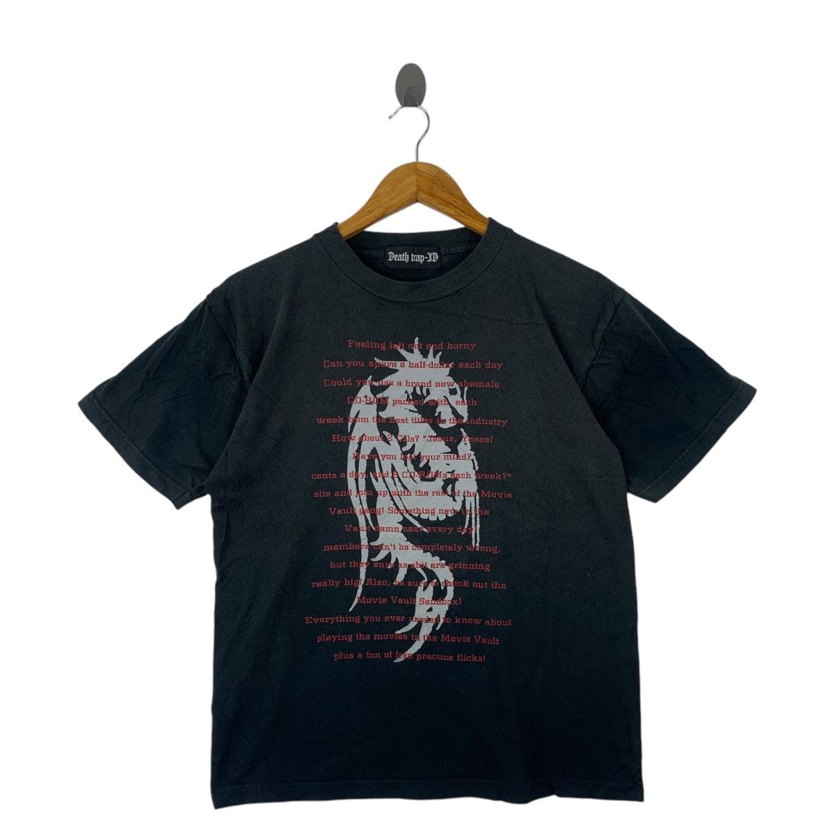 Vintage DEATH TRAP DRAGON Game Vault Gang Movie Tee Shirt Top Size S / US 4 / IT 40 - 1 Thumbnail