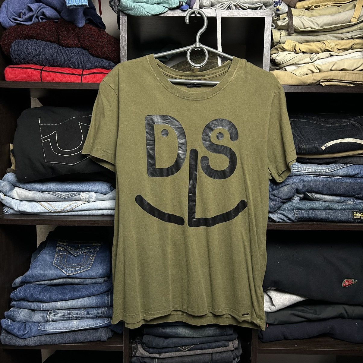 Diesel Designer Diesel Big Logo y2k opium streetwear tee size L Size US L / EU 52-54 / 3 - 1 Thumbnail