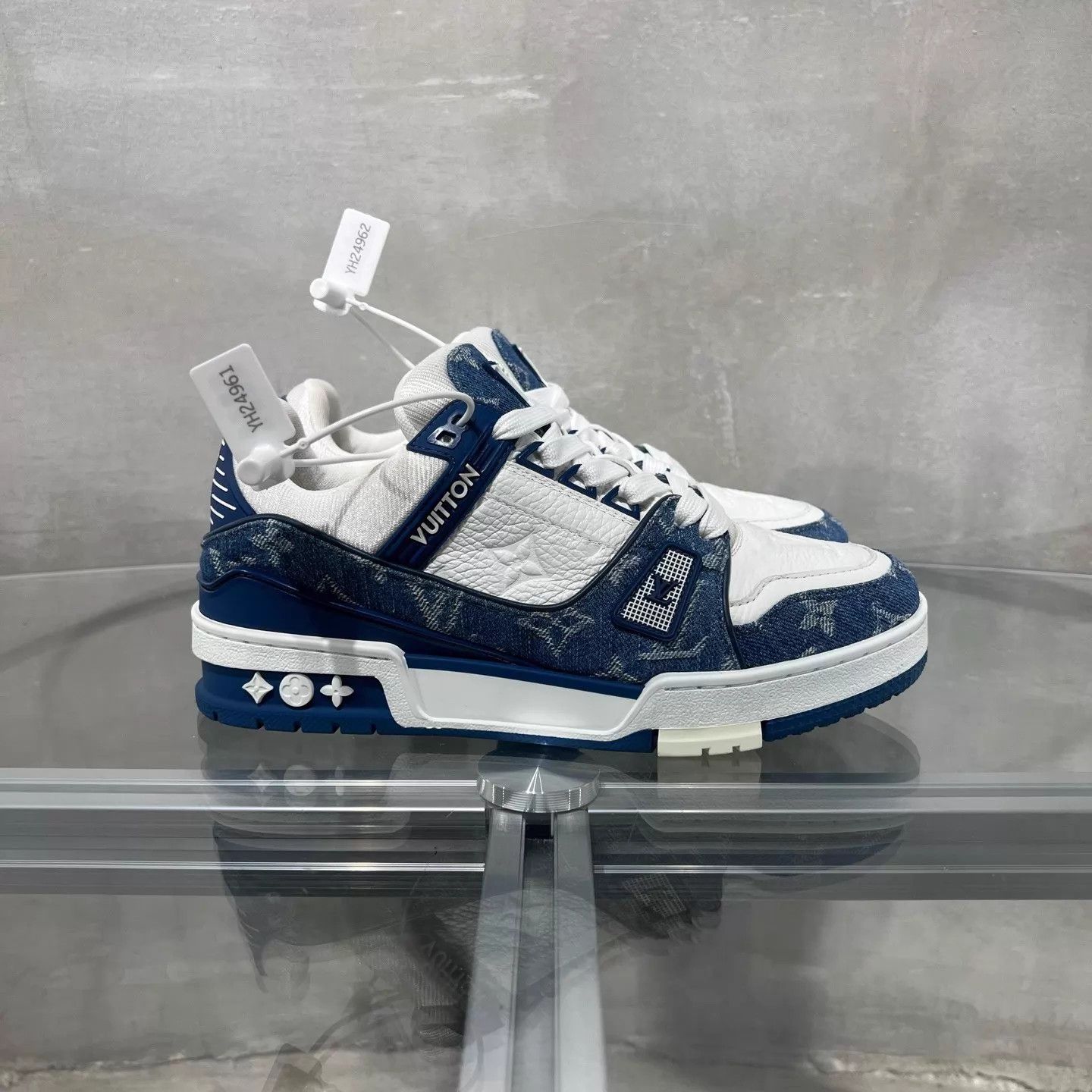 Louis Vuitton LV Trainer White Blue Denim 37.5 Size US 7 / IT 37 - 4 Thumbnail