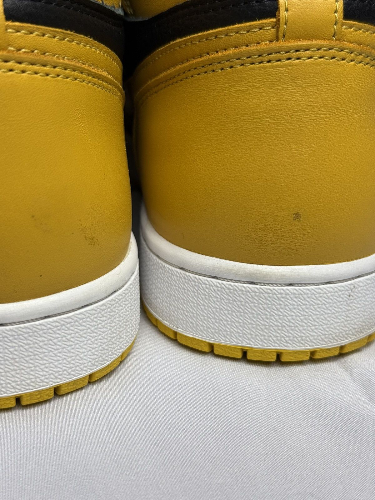 Nike Air Jordan 1 OG High “Pollen” Size US 13 / EU 46 - 5 Thumbnail