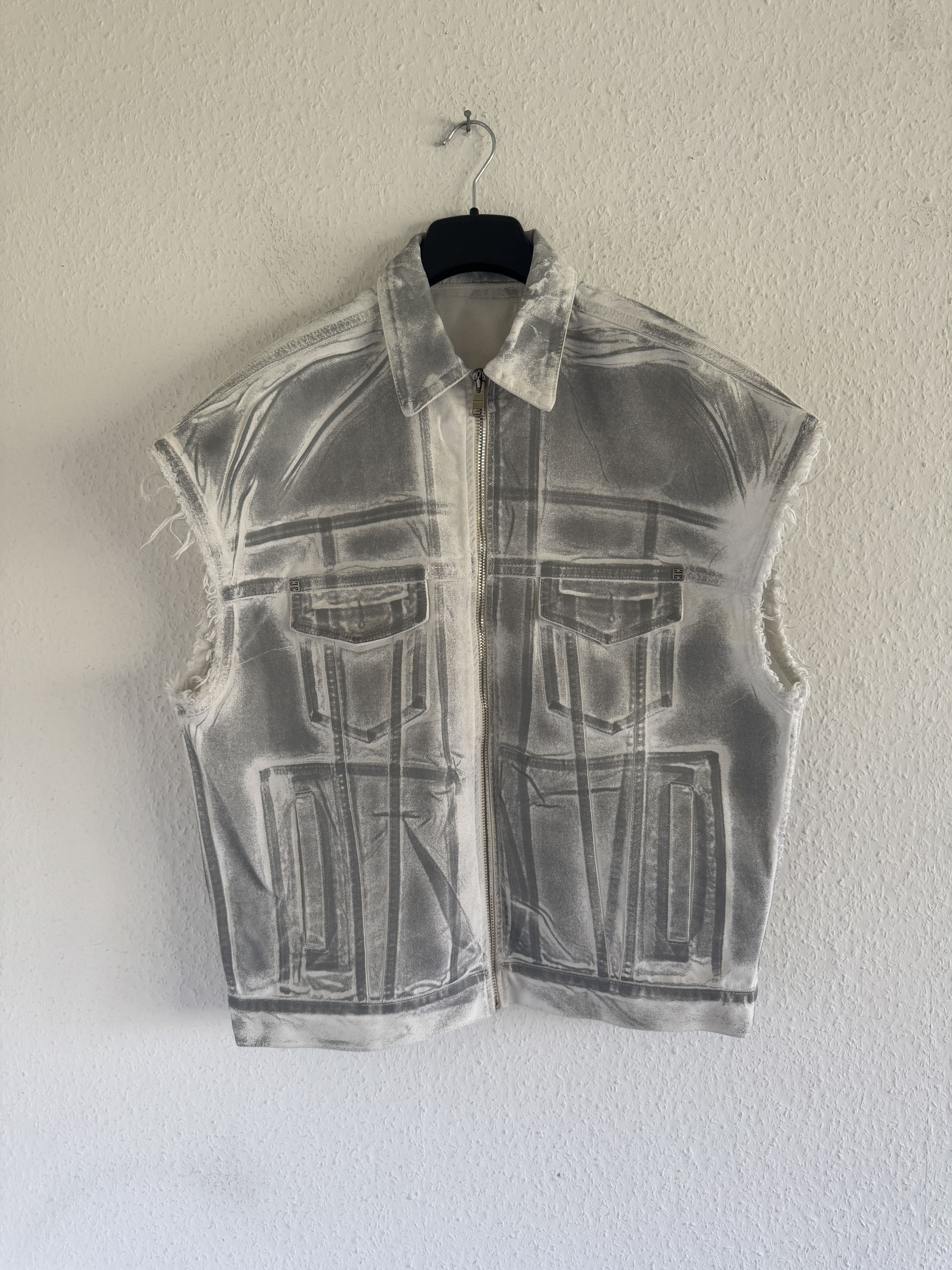 Givenchy 4G Graffiti-Print Reflective Denim Vest – Runway Sample Size US M / EU 48-50 / 2 - 1 Thumbnail