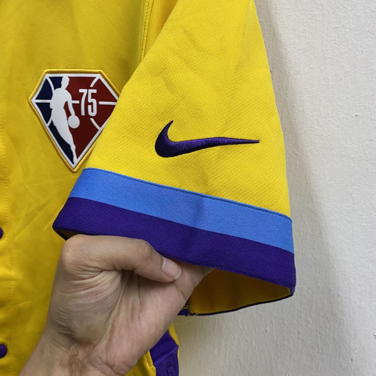 Nike Nike Lakers Showtime City Edition Warmup Size US L / EU 52-54 / 3 - 6 Thumbnail