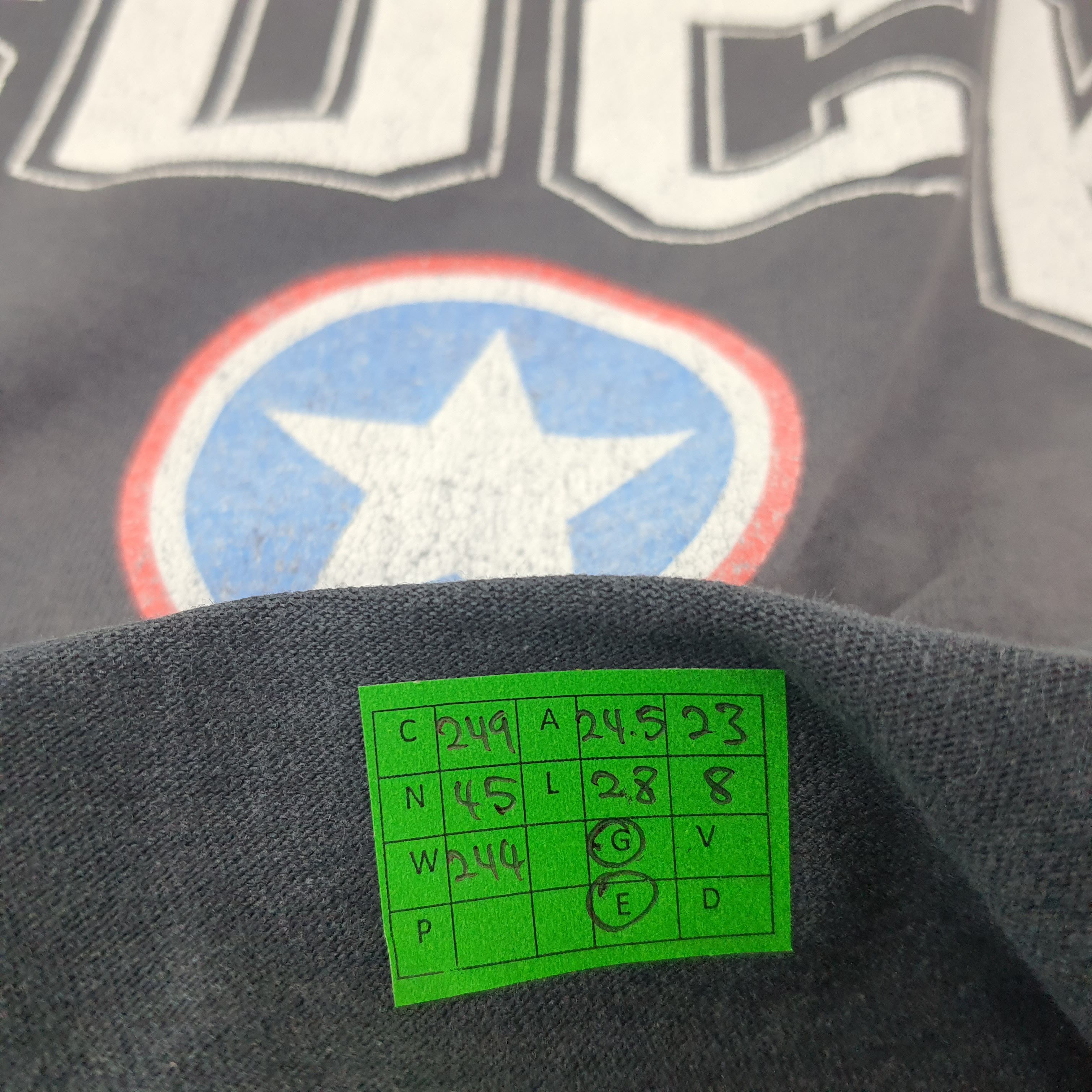 WWE Vintage WWE Kurt Angle American Wrestler Tshirt C249N45 Size US XL / EU 56 / 4 - 9 Thumbnail