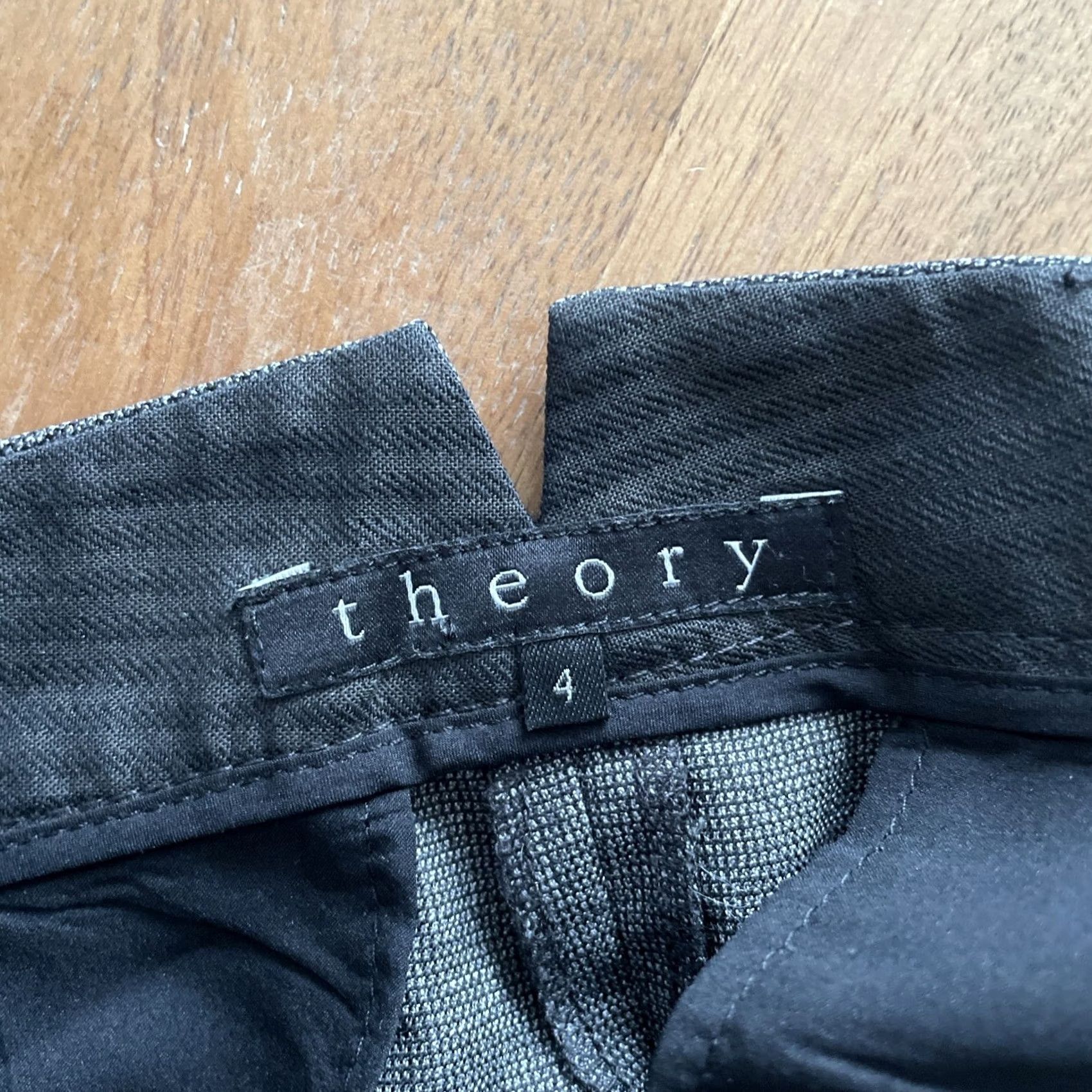 Theory Theory Pants Wool 100% Lightweight Gray 30x31 Straight Dress Pants Womens Regular 4 Modern City USA Professional Size 27" / US 4 / IT 40 - 3 Thumbnail