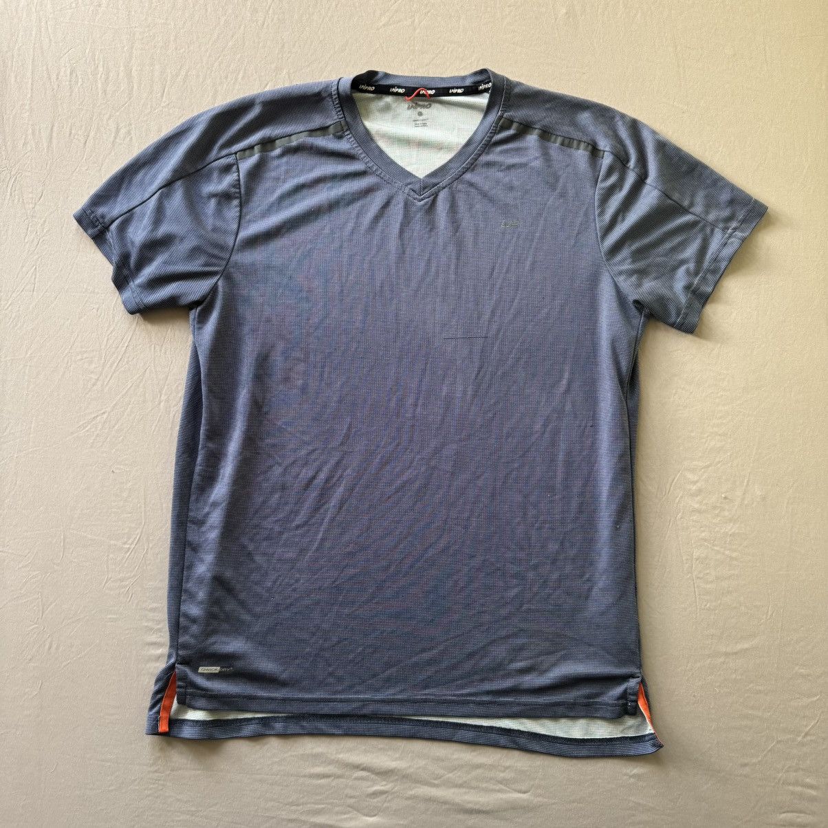 Other Unipro QWICK-DRY Athletic V-Neck Tee Size US L / EU 52-54 / 3 - 1 Thumbnail