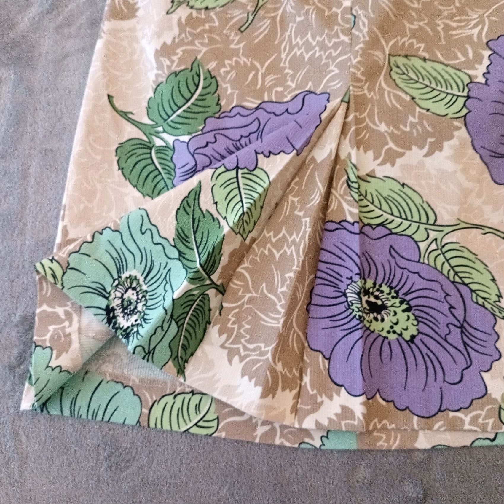 Ann Taylor Ann Taylor Skirt Short Gray Purple Floral Side Zip Pleated Cotton Blend Size 2 Womens Pencil Size 26" / US 2 / IT 38 - 5 Thumbnail