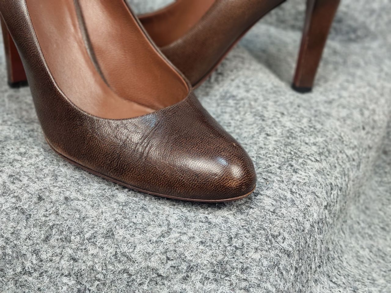 Miu Miu Vintage Luxurious Miu Miu Design Leather Brown Retro Heels Size US 9 / IT 39 - 13 Thumbnail