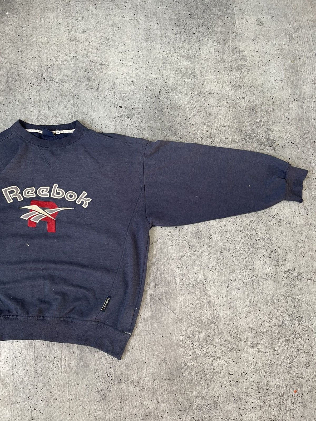 Reebok Vintage 90’s Reebok Faded Distressed Stained Sweatshirt Size US M / EU 48-50 / 2 - 4 Thumbnail