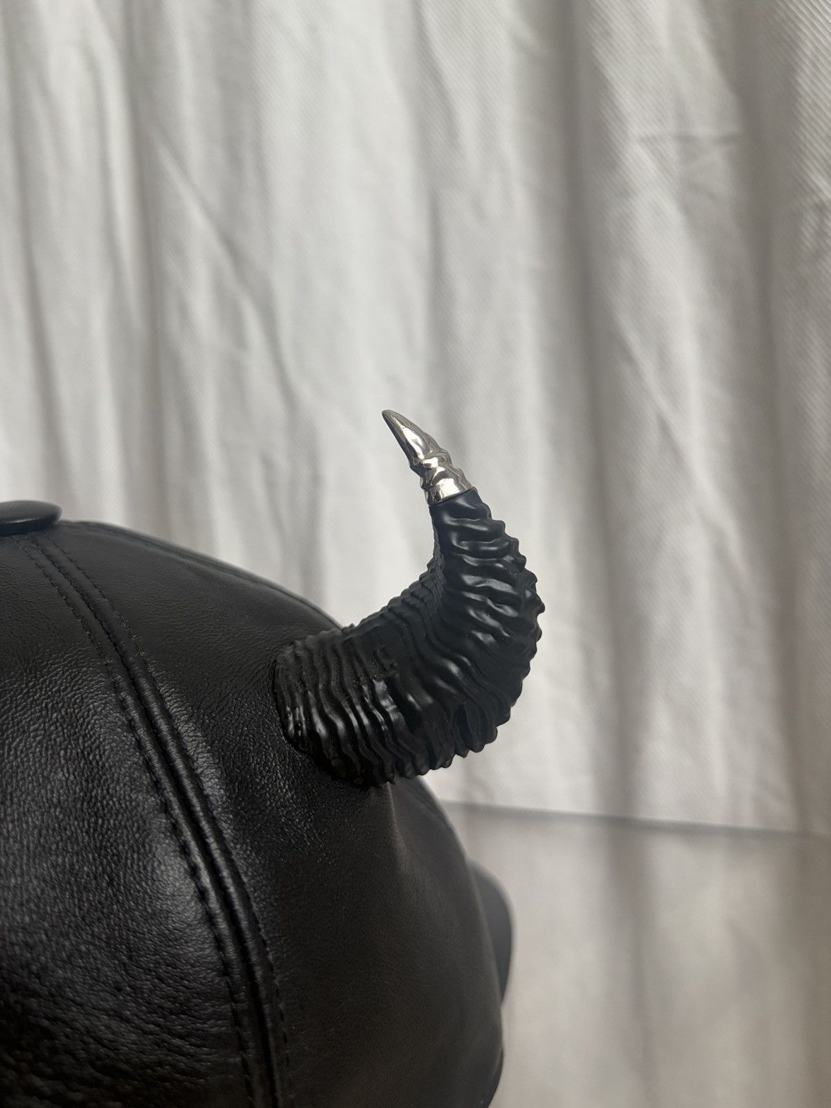Givenchy SS21 Devil Horn Leather Cap Size ONE SIZE - 3 Thumbnail
