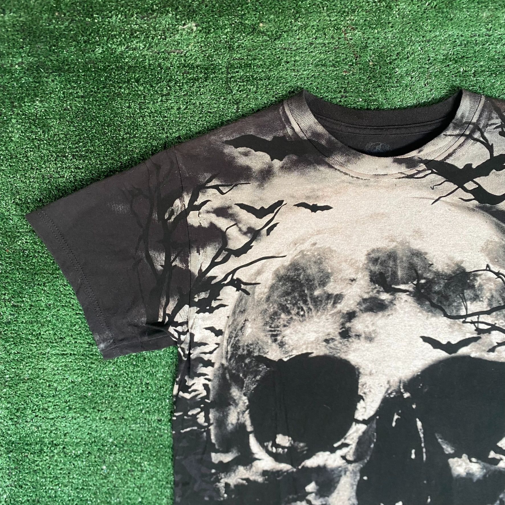 Vintage Vintage Y2K Skull AOP Shirt All Over Print Goth Halloween Te Size US M / EU 48-50 / 2 - 2 Thumbnail