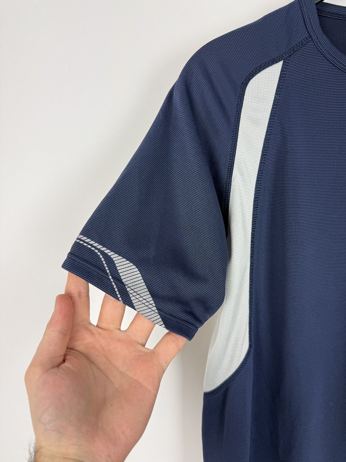 Nike 2000s Nike Dri-Fit Motion Paneled Tee like Tony Spackman Size US S / EU 44-46 / 1 - 4 Thumbnail