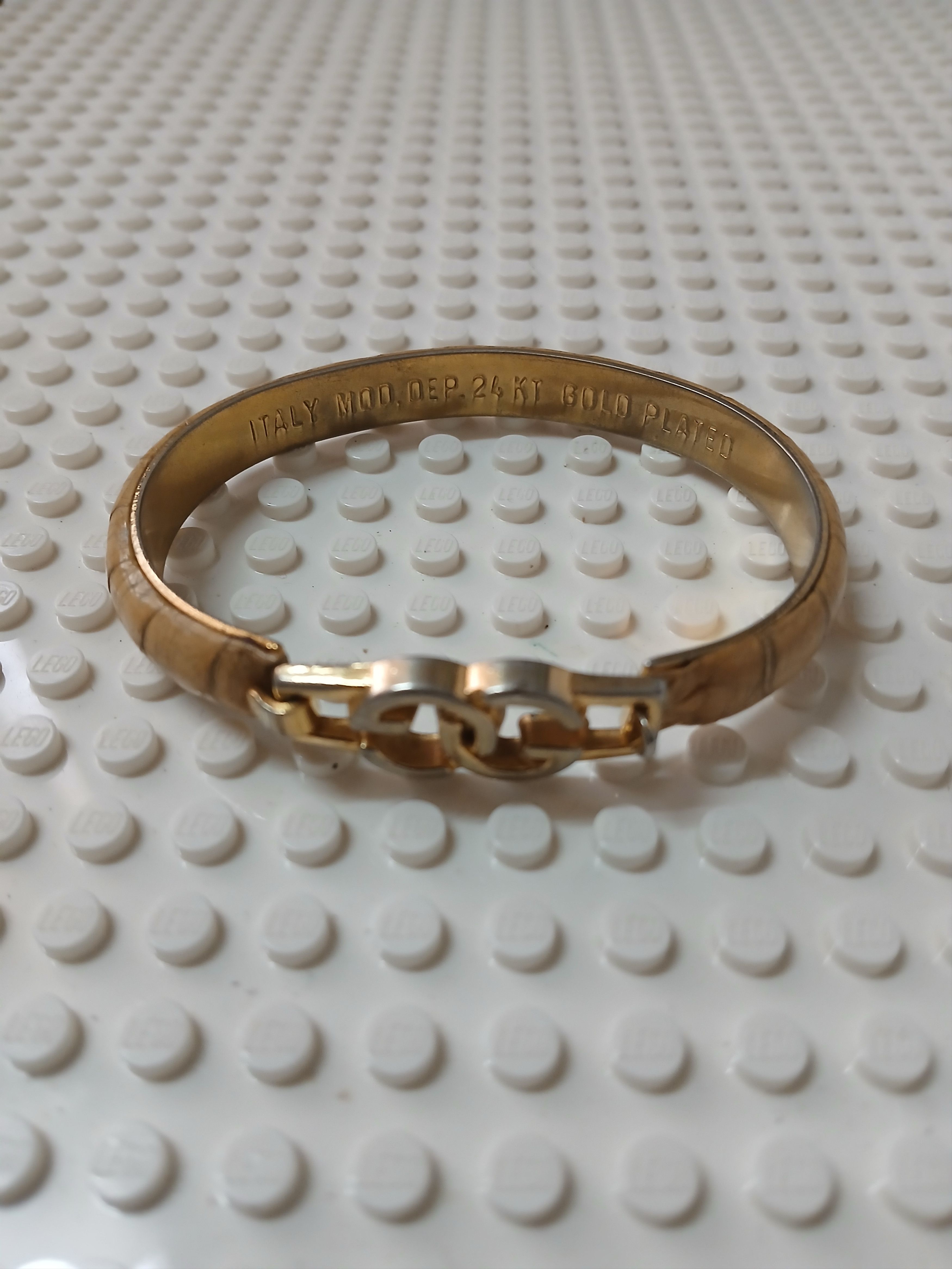 Gucci × Vintage Gucci Snakeskin 24k gold plated bracelet Size ONE SIZE - 1 Thumbnail