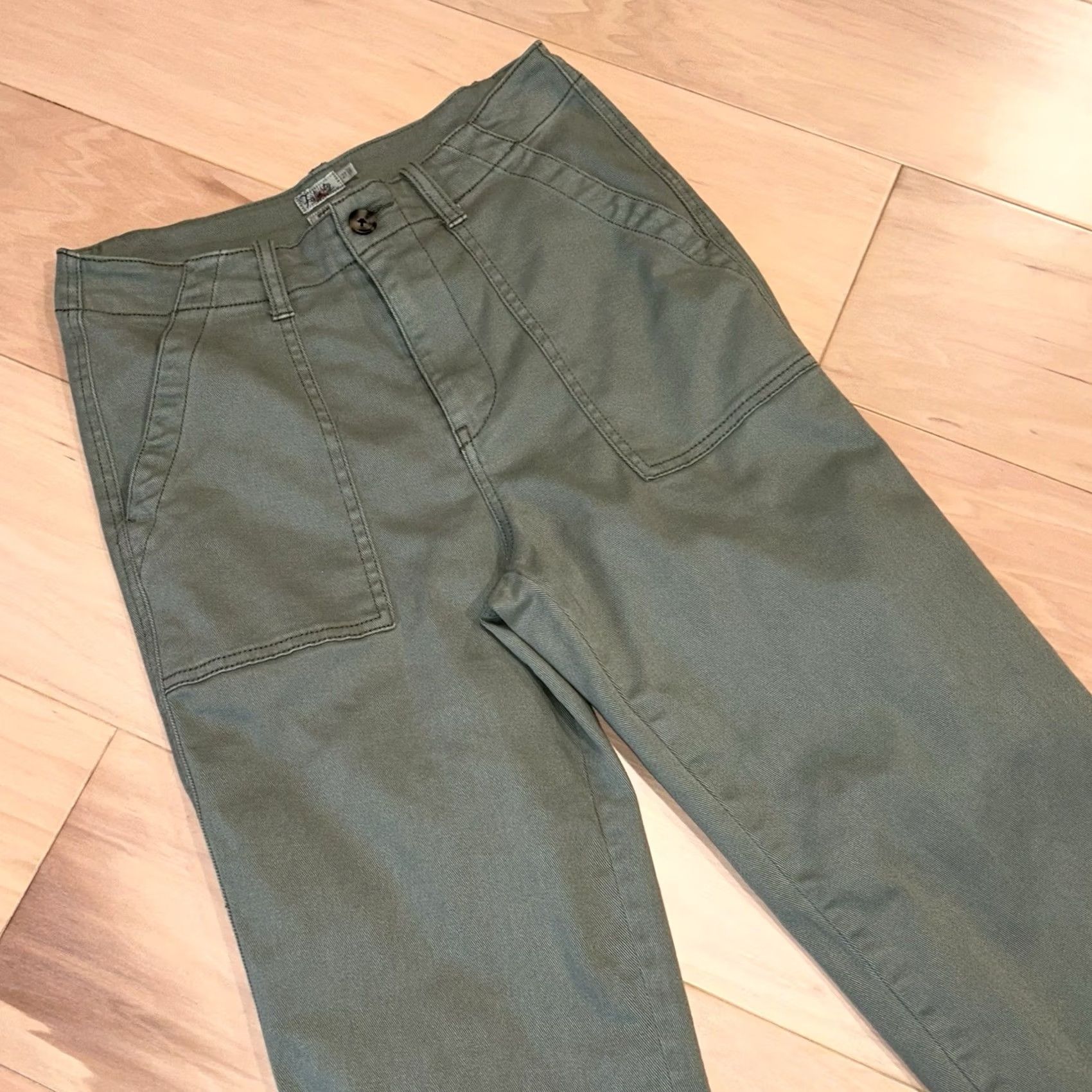 Faherty Faherty Pants Women’s 27 Utility Organic Cotton Sage Green Raw Hem Size 27" / US 4 / IT 40 - 2 Thumbnail