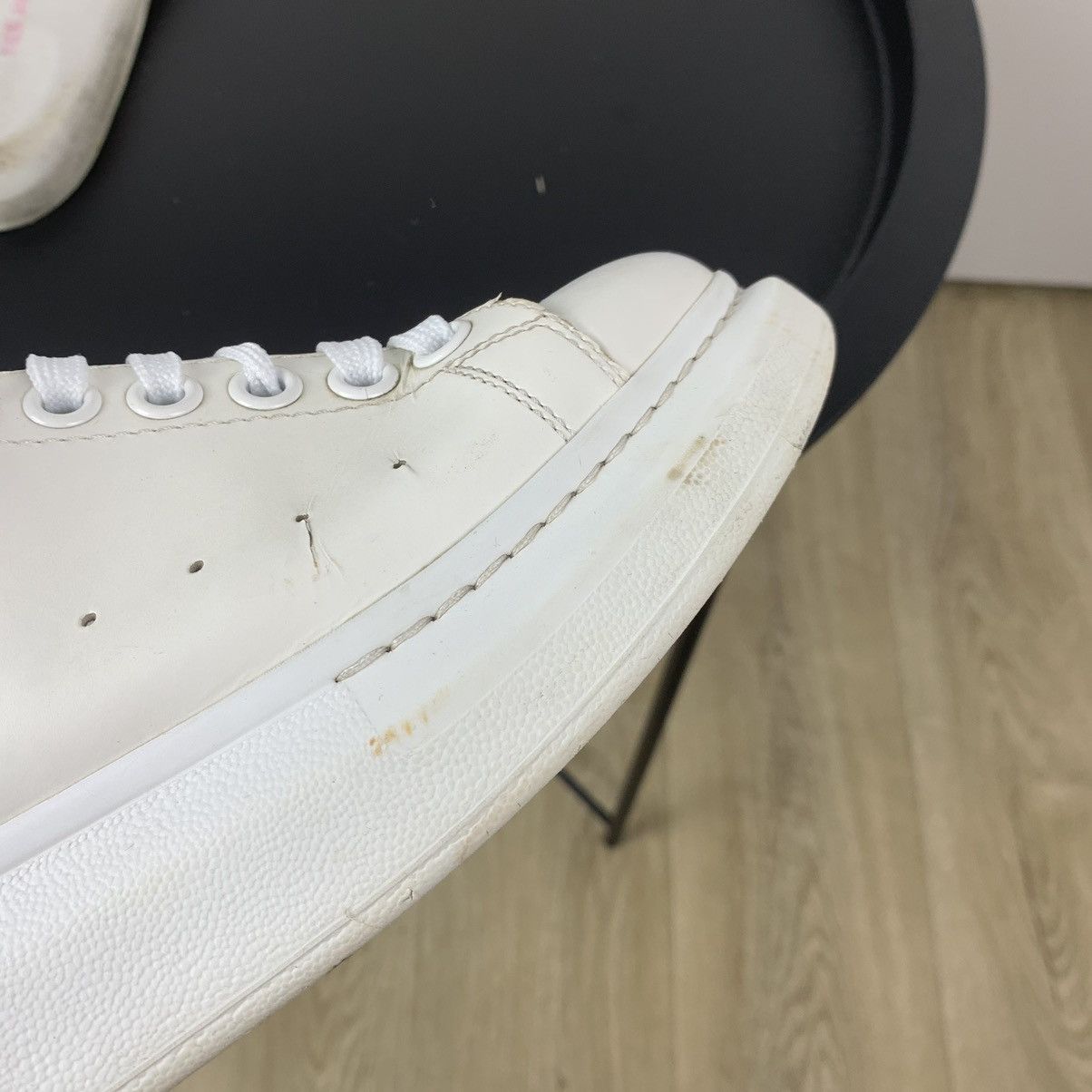 Alexander McQueen Alexander Mcqueen White Leather Sneakers Shoes Size 38 Italy Size US 8 / IT 38 - 9 Thumbnail