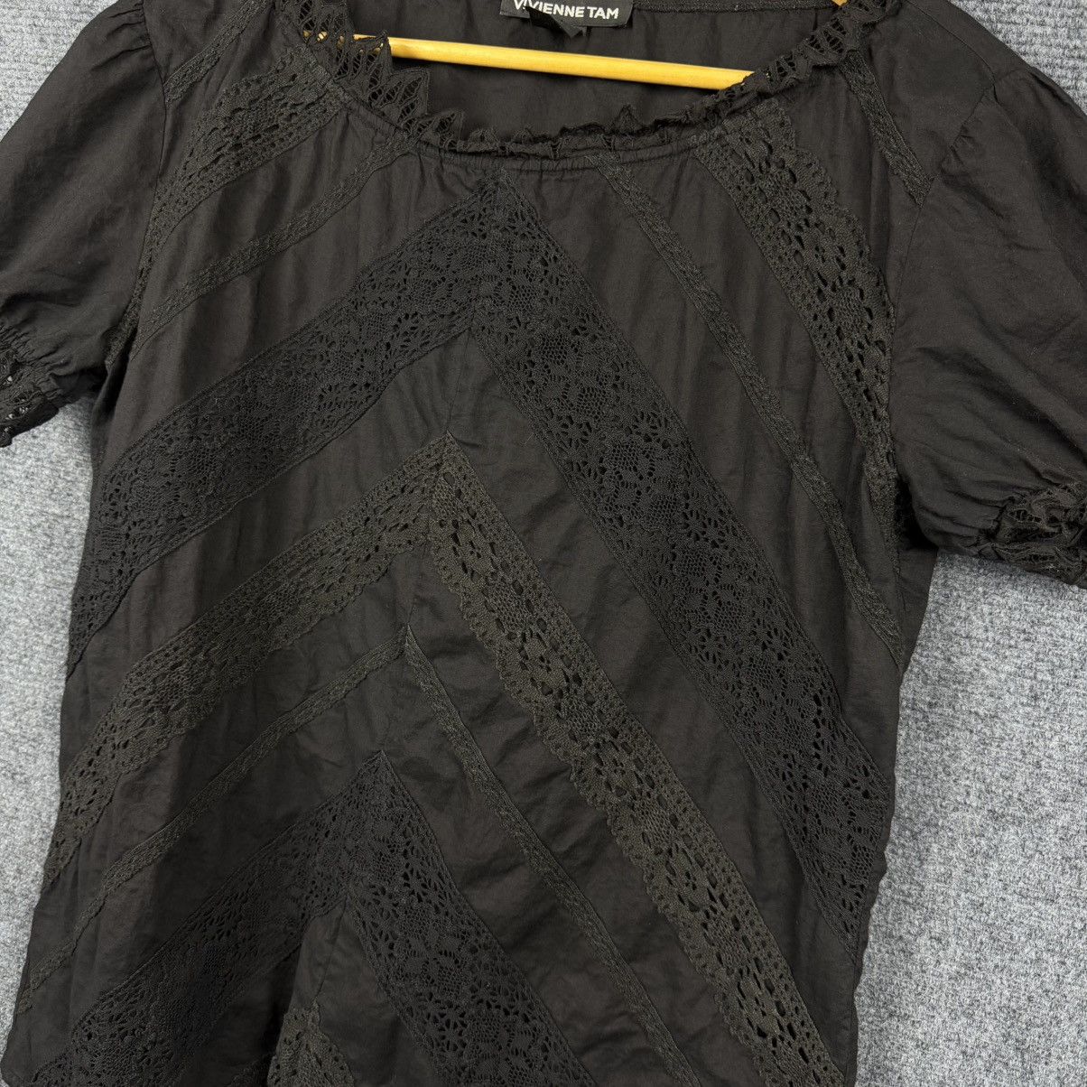 Vivienne Tam Vivienne Tam Lace-Paneled Chevron Blouse Size XS / US 0-2 / IT 36-38 - 4 Thumbnail