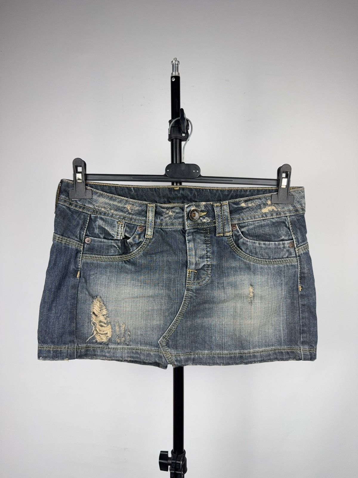 Benetton 00s Y2K Benetton Y2K Distressed Denim Mini Skirt Faded Wash Size 27" / US 4 / IT 40 - 1 Thumbnail