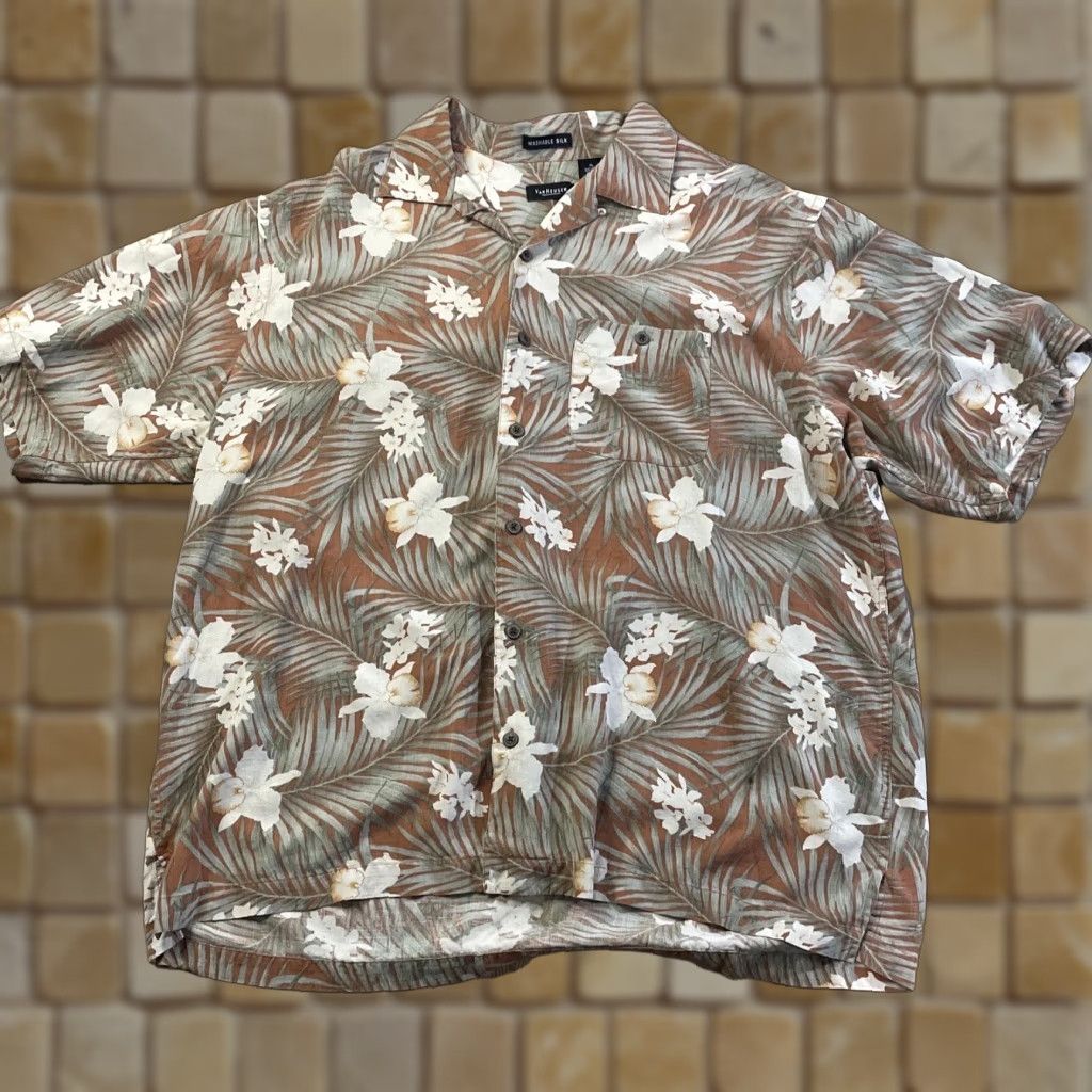 Van Heusen Van Heusen Hawaiian Shirt XL Green Floral Button-Up Short Sleeve Silk Mens Size US XL / EU 56 / 4 - 1 Thumbnail
