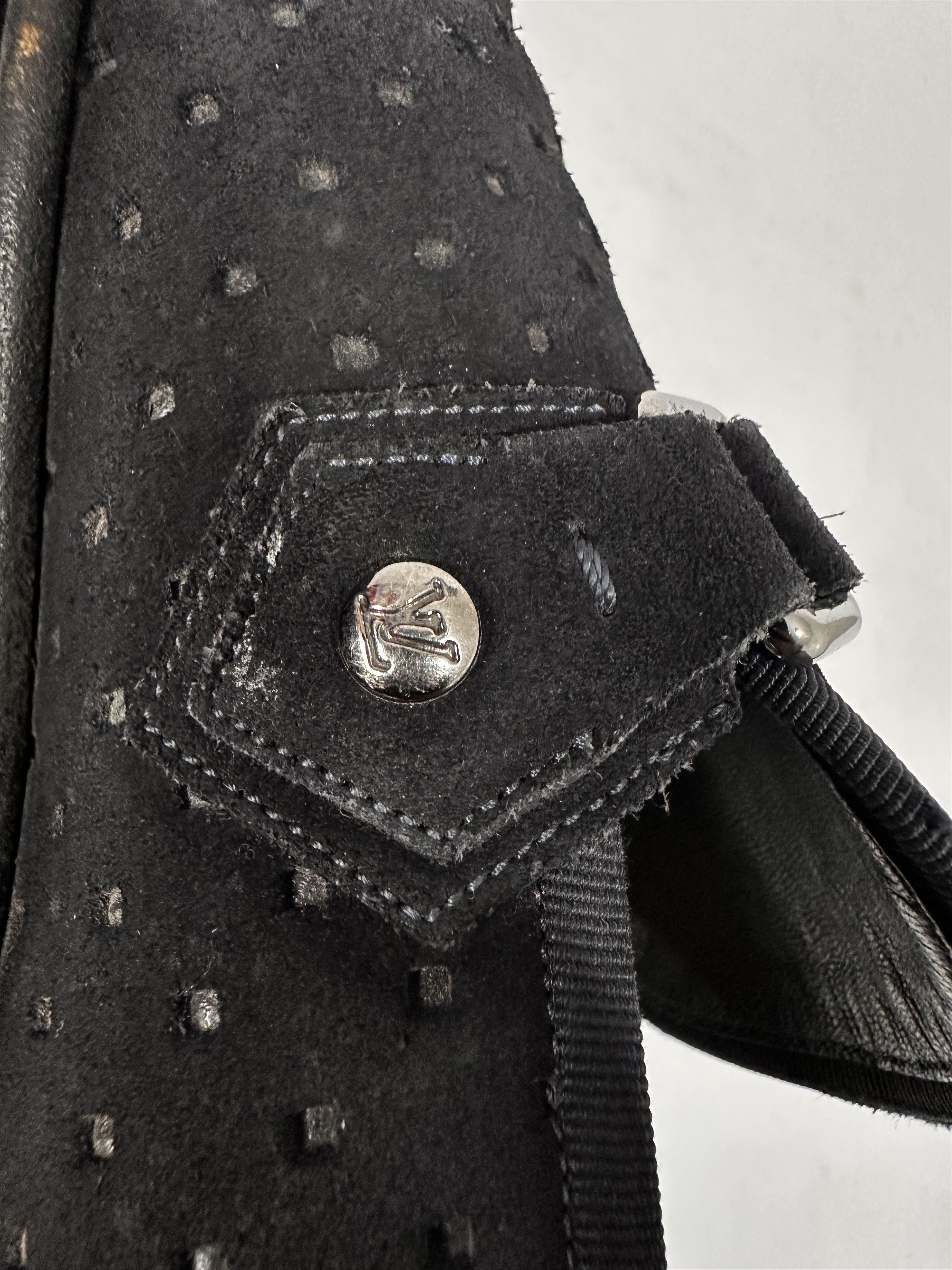 Louis Vuitton Louis Vuitton Montaigne Black Velvet Logo Loafer Size 8.5Uk. Size US 8.5 / EU 41-42 - 11 Thumbnail