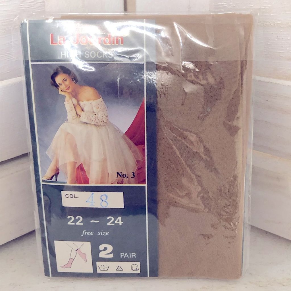 Vintage NWT vintage knee high nude socks stockings set 2 pairs sz OS Size ONE SIZE - 2 Thumbnail