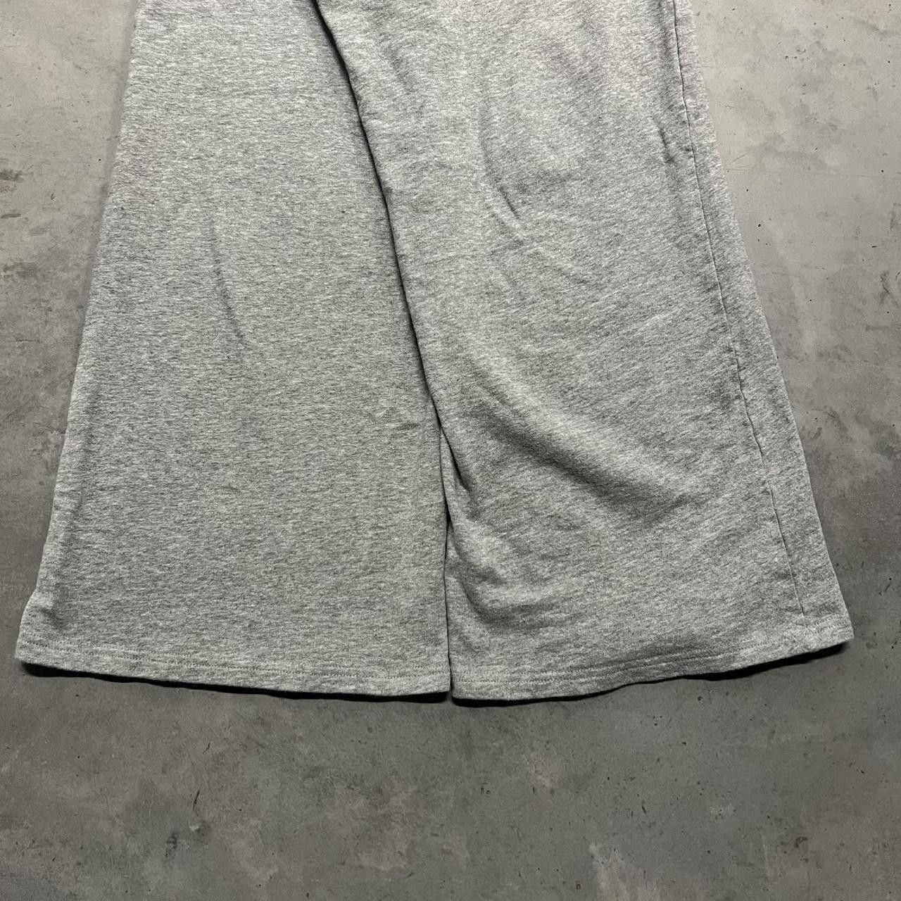 Vintage Crazy Vintage Y2K/2000s Super baggy Grey Sweatpants! Size US 30 / EU 46 - 4 Thumbnail