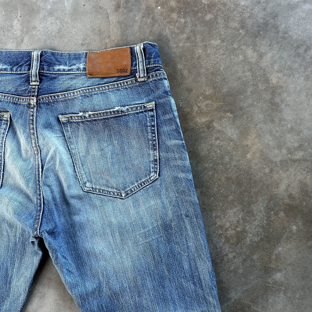 Japanese Brand Vintage Japanese Distressed Faded Jean Denim Pant W34 Size US 34 / EU 50 - 13 Thumbnail
