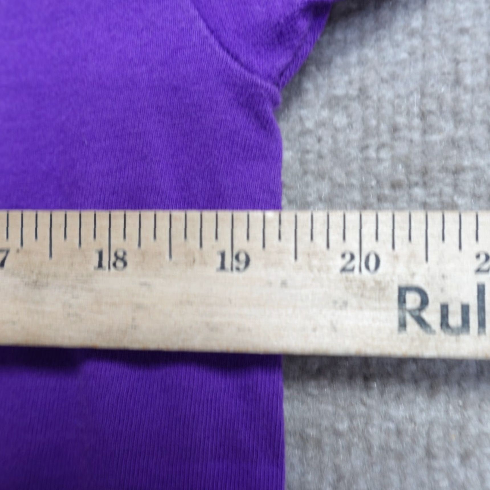 Vintage VINTAGE Twilight Run Fest Shirt S Purple 1993 Lynn Sures American Vintage Men T-Shirt Festival Purple Short Sleeve Crew Neck Cotton Blend Knit Solid Size US S / EU 44-46 / 1 - 6 Thumbnail