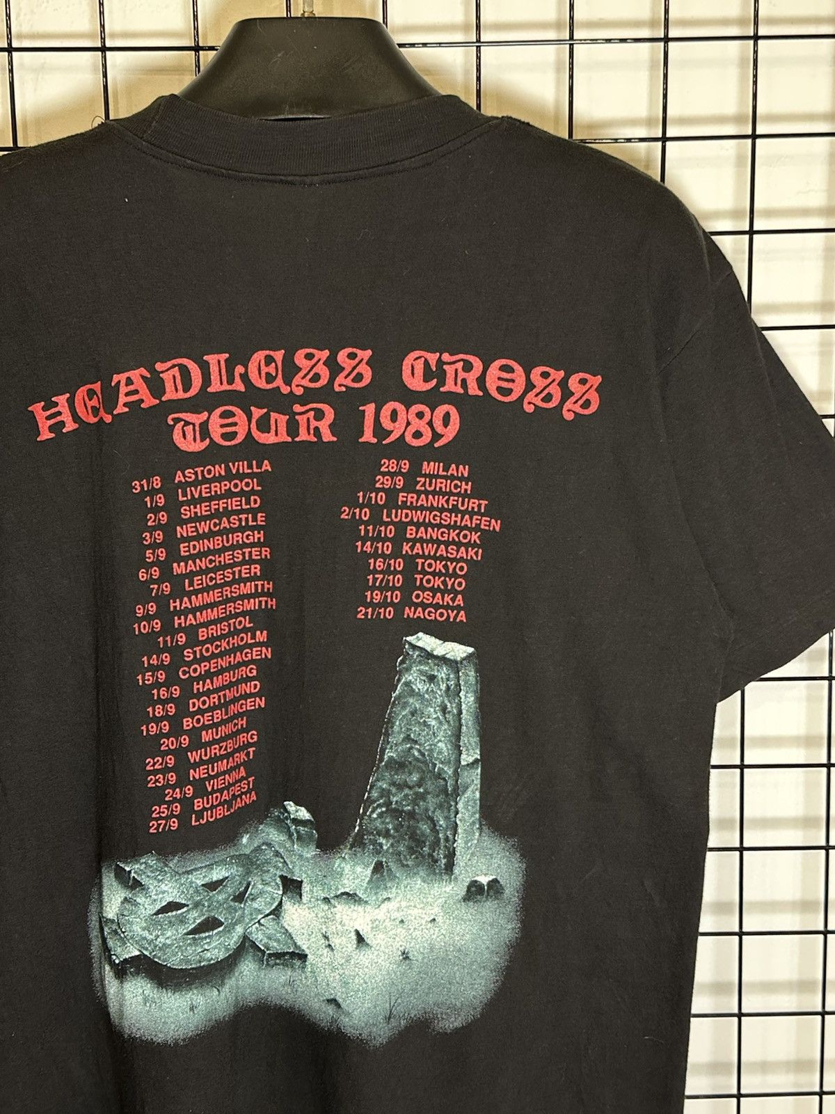 Black Sabbath vintage 1989 BLACK SABBATH headless cross Tee Size US L / EU 52-54 / 3 - 4 Thumbnail