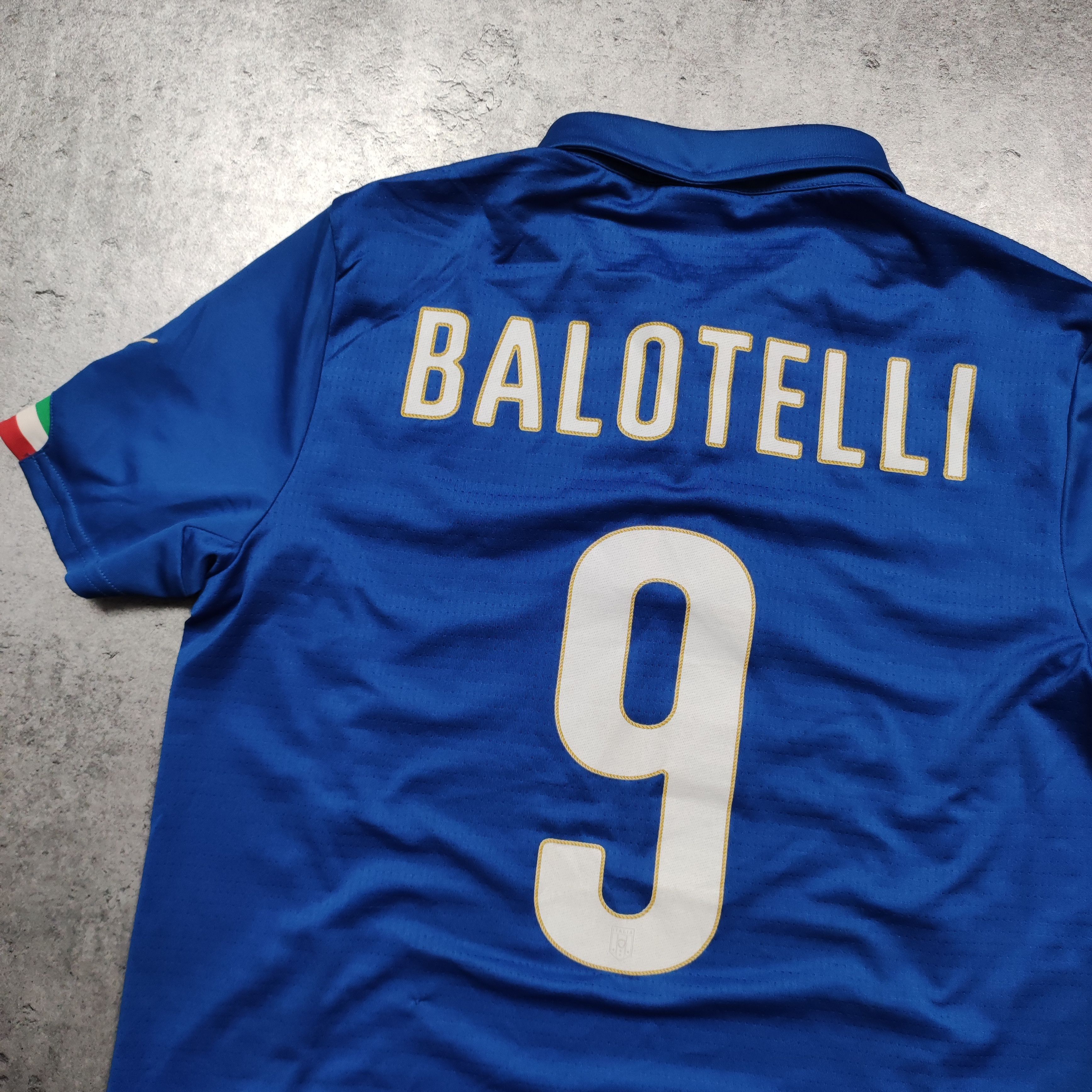 Puma Vintage 2014 World Cap Italy National #9 Balotelli Jersey Size US XXS / EU 40 - 12 Thumbnail