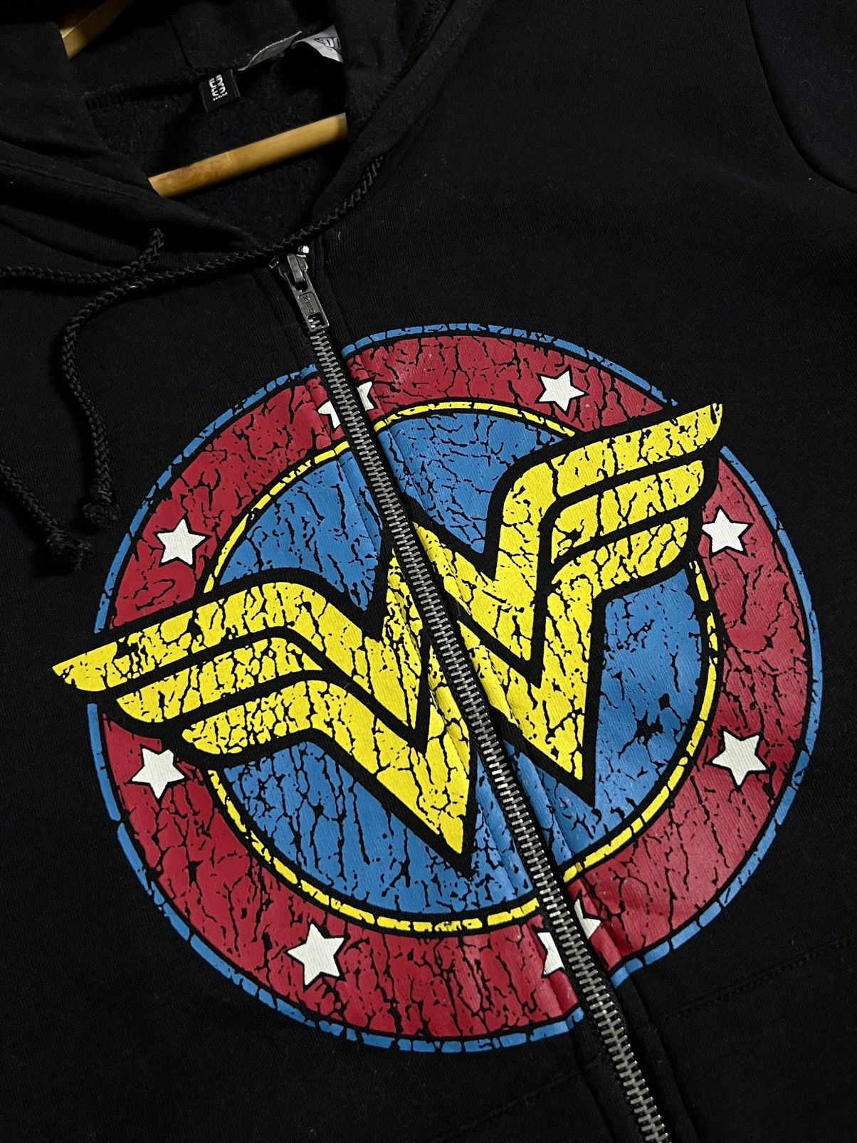 Other H&M X DC COMICS WONDER WOMAN BIG LOGO HOODIE Size US M / EU 48-50 / 2 - 4 Thumbnail
