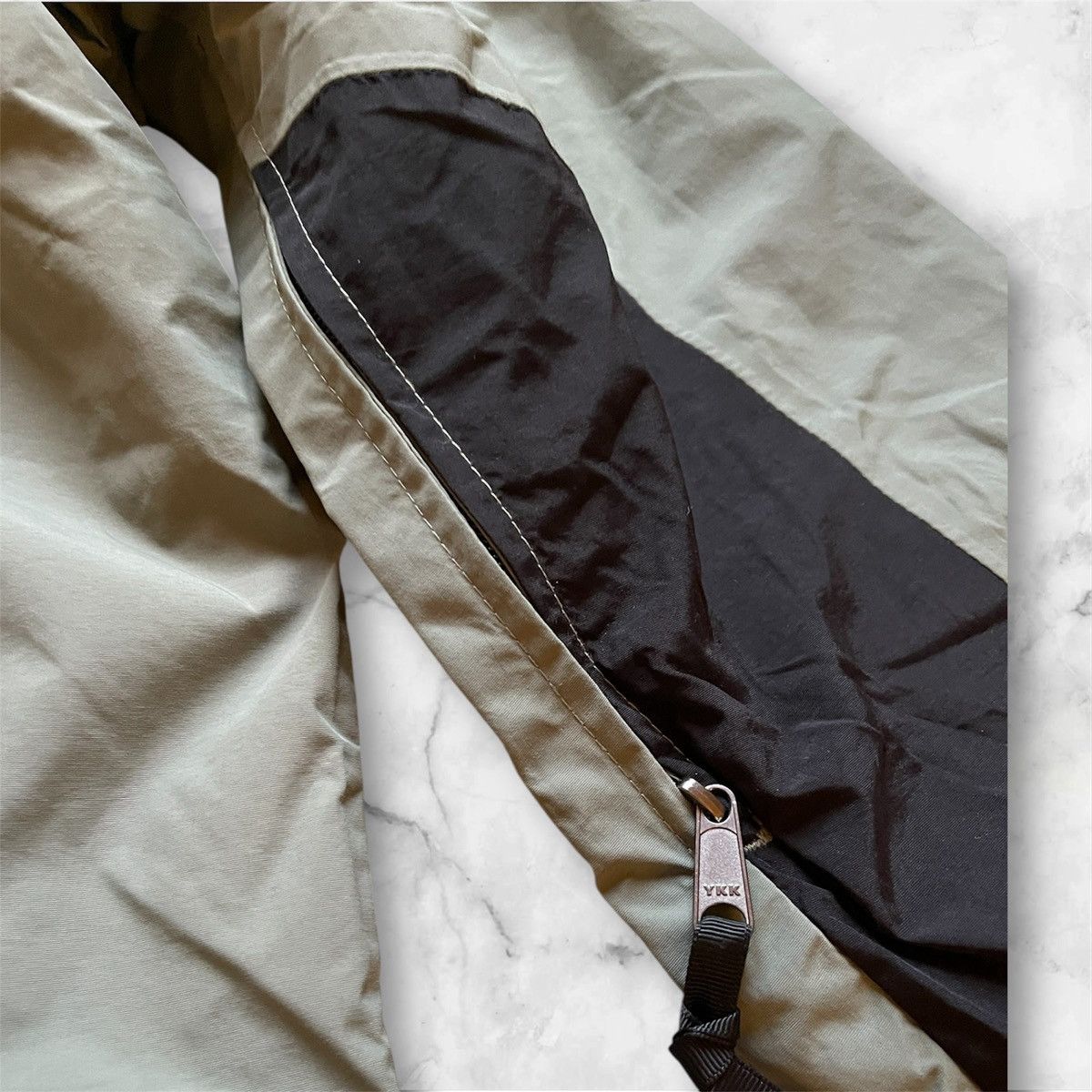 The North Face The North Face Khaki Shell Raincoat Jacket Size US L / EU 52-54 / 3 - 4 Thumbnail